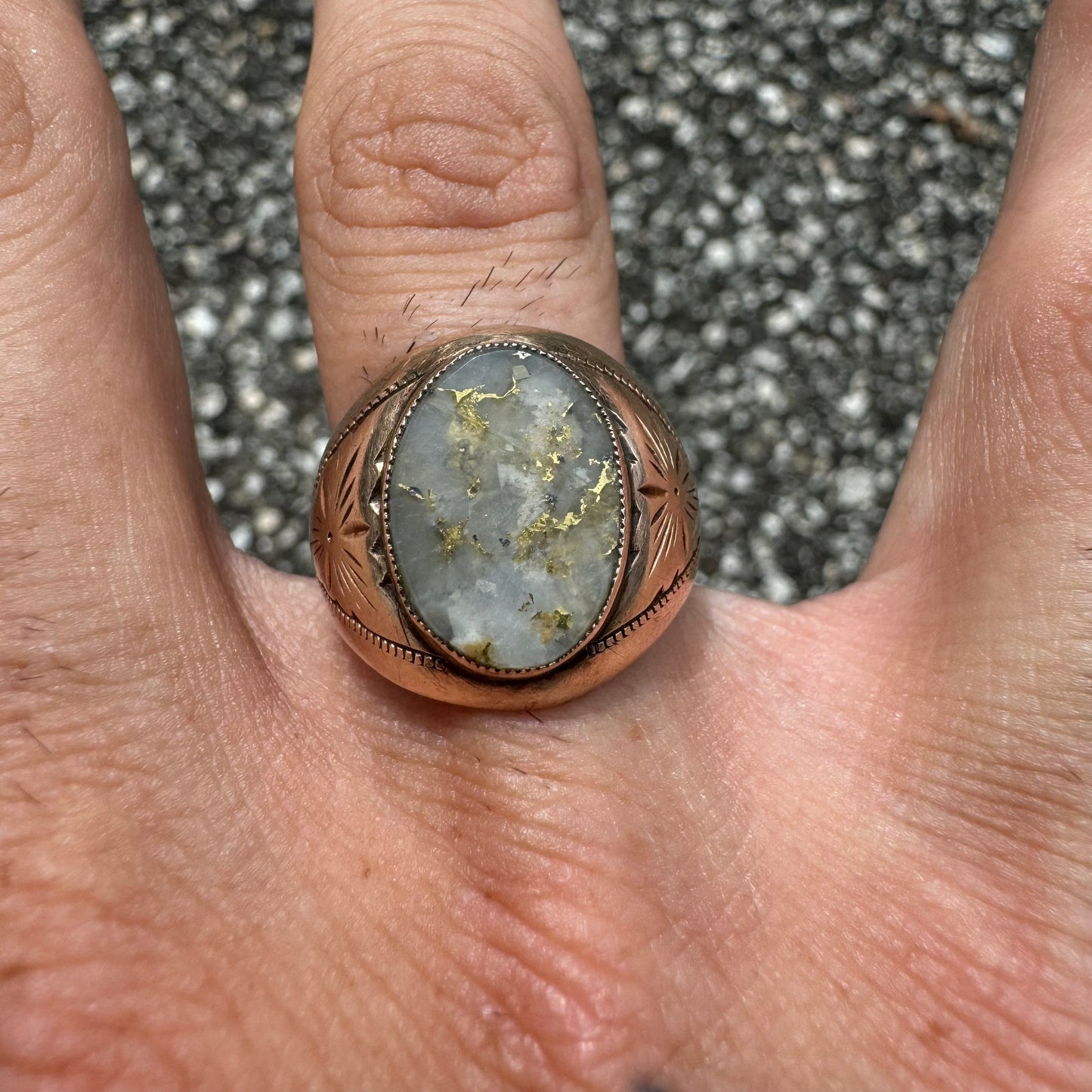 Victorian gold bearing quartz