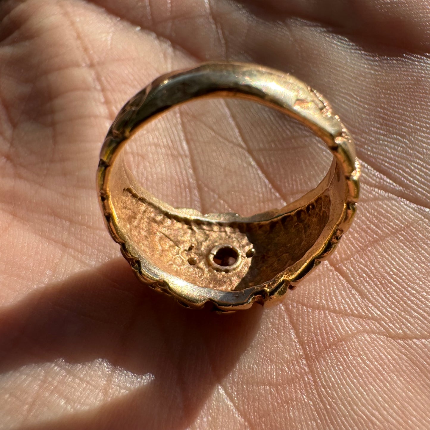 1970’s Solid 14k Yellow Gold .25ct Natural Diamond Brutalist Nugget Gypsy Ring (8)