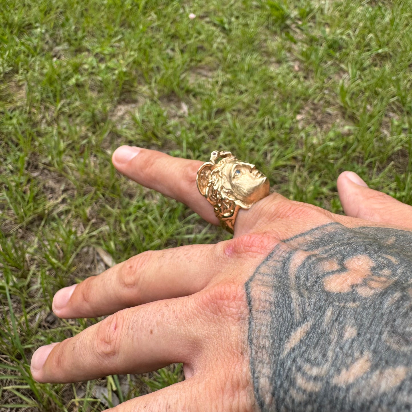 Vintage Solid 14k Yellow Gold Large Heavyweight Medusa Rodanini Ring (9)