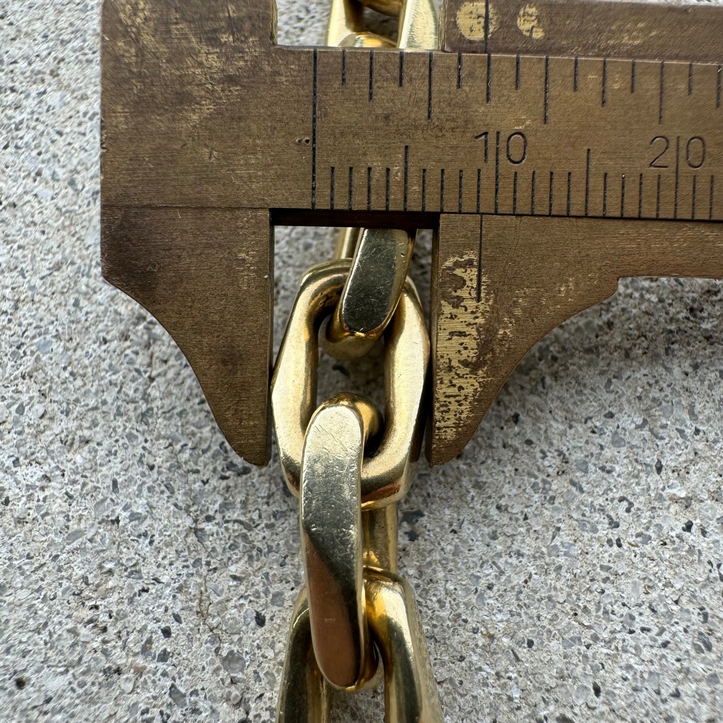 Vintage Solid 14k Yellow Gold Heavyweight Knife-Edged “Biker Chain” Anchor Link Bracelet (8”)