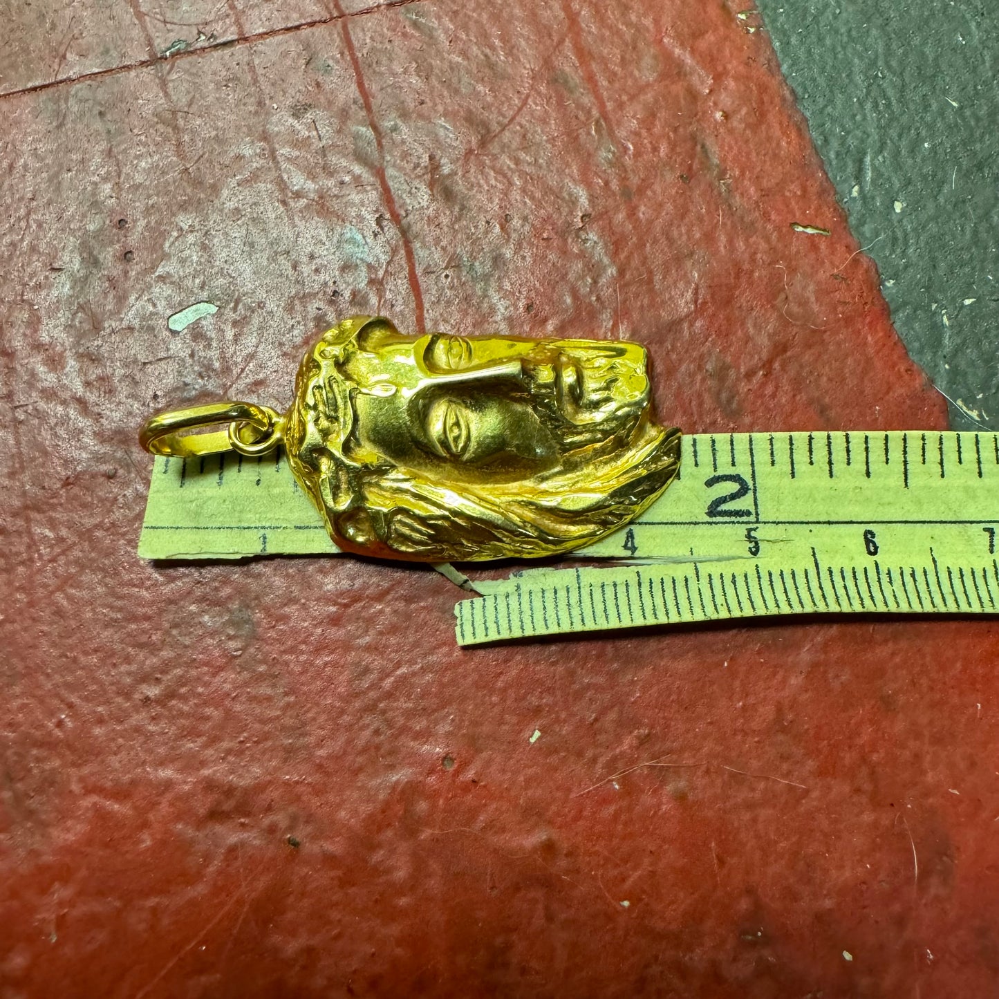 Vintage Solid 18k Italian Yellow Gold Diamondcut Suffering Jesus Piece