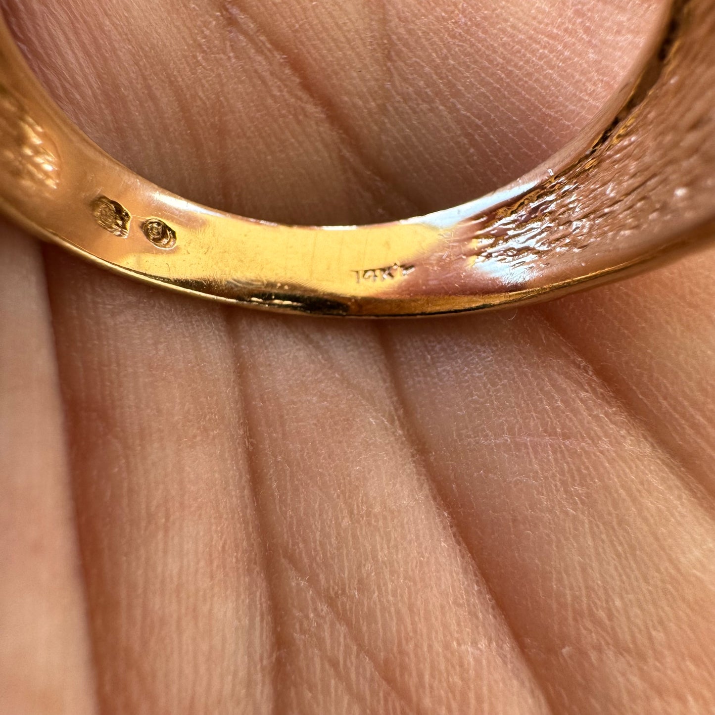1980’s 14k Yellow Gold Black Onyx Nugget Signet Ring (10.5)