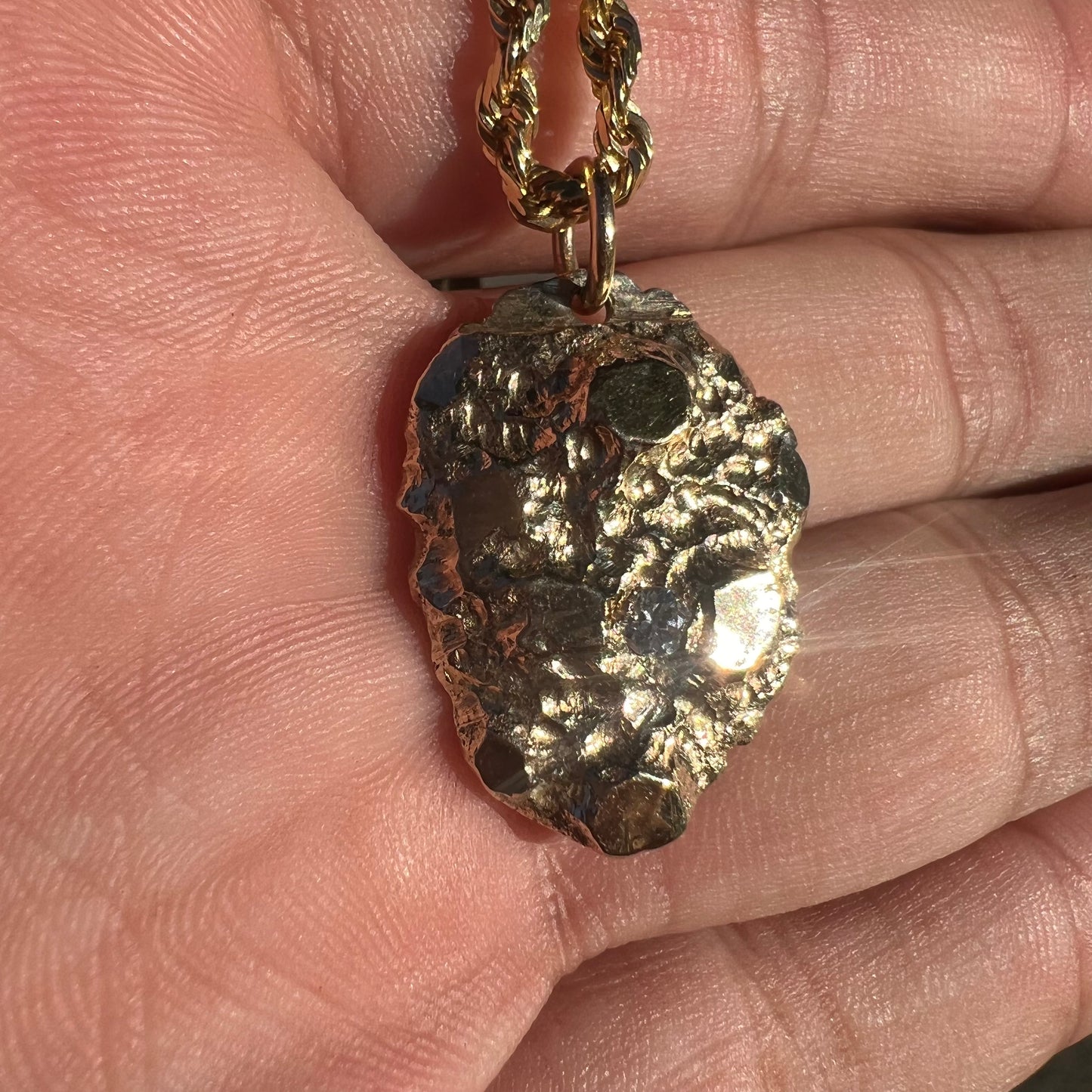 Solid 18k Yellow Gold Natural Diamond Encrusted Nugget Pendant