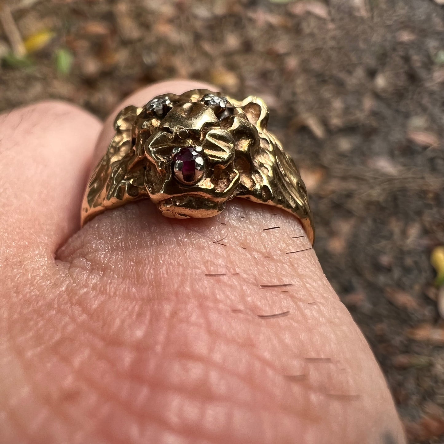 1970’s 14k Yellow Gold Natural Diamond And Ruby Encrusted Lion Ring (7.25)