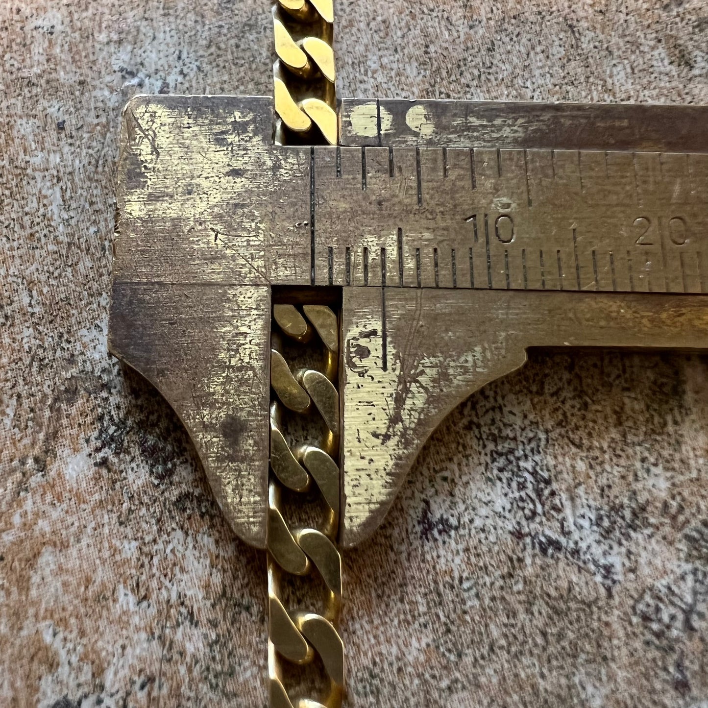 Vintage Solid 18k Yellow Gold Blocked Cuban Link Necklace (18.75”)