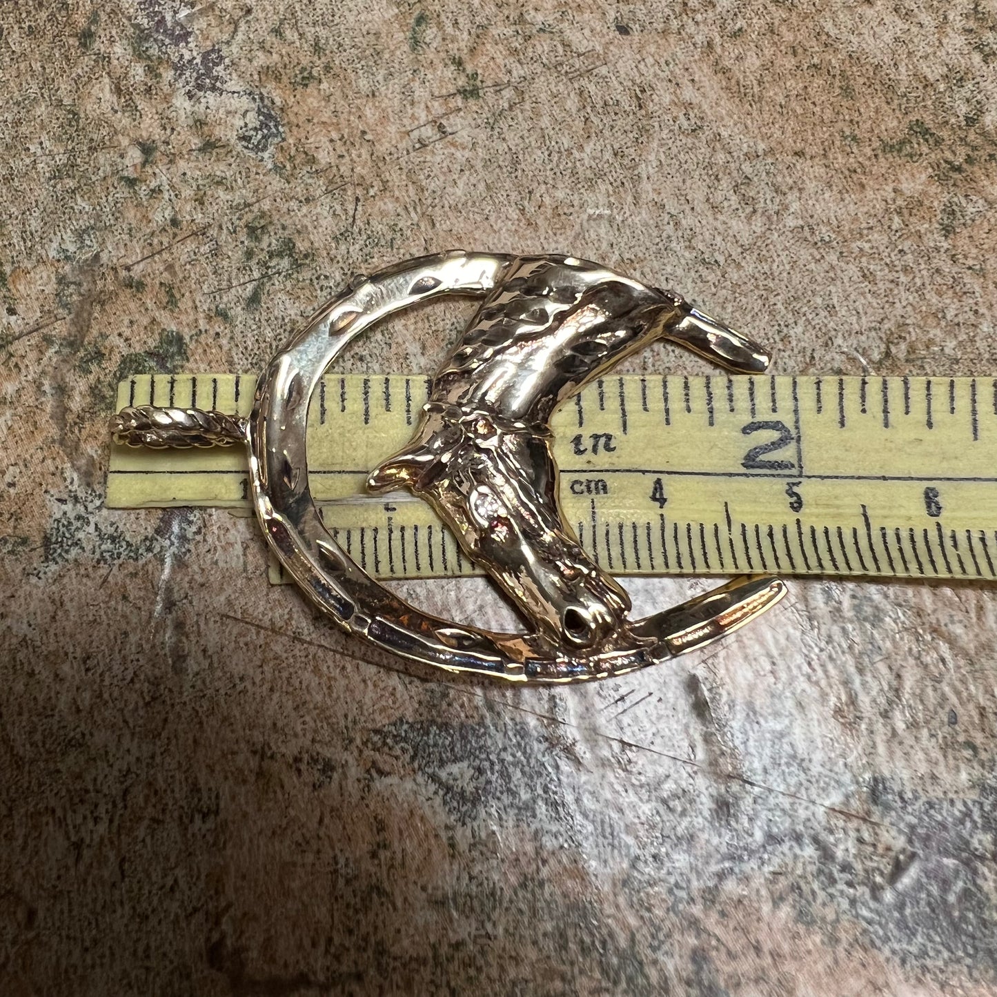 1980’s Solid 14k Yellow Gold Large Good Luck Horseshoe Pendant