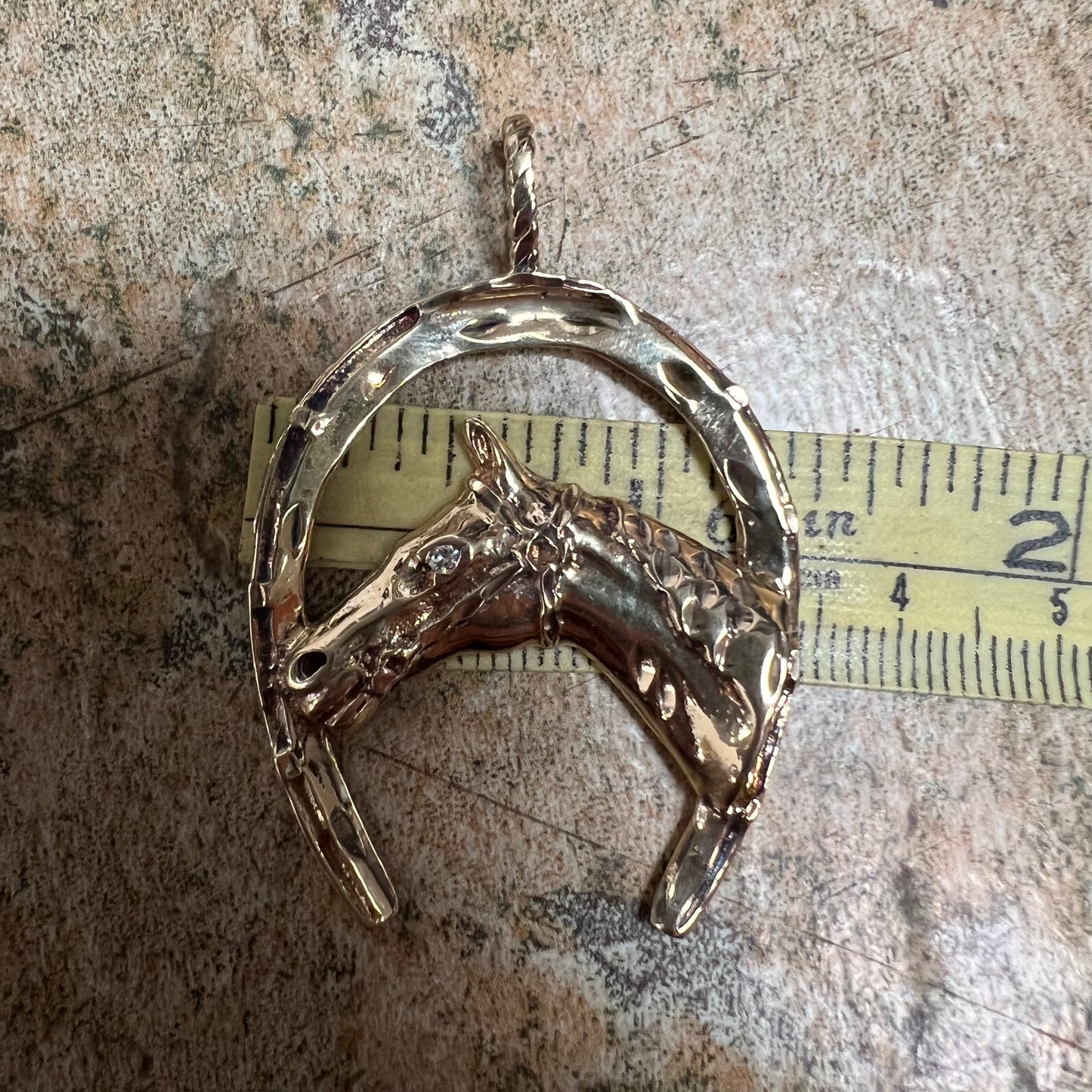 1980’s Solid 14k Yellow Gold Large Good Luck Horseshoe Pendant