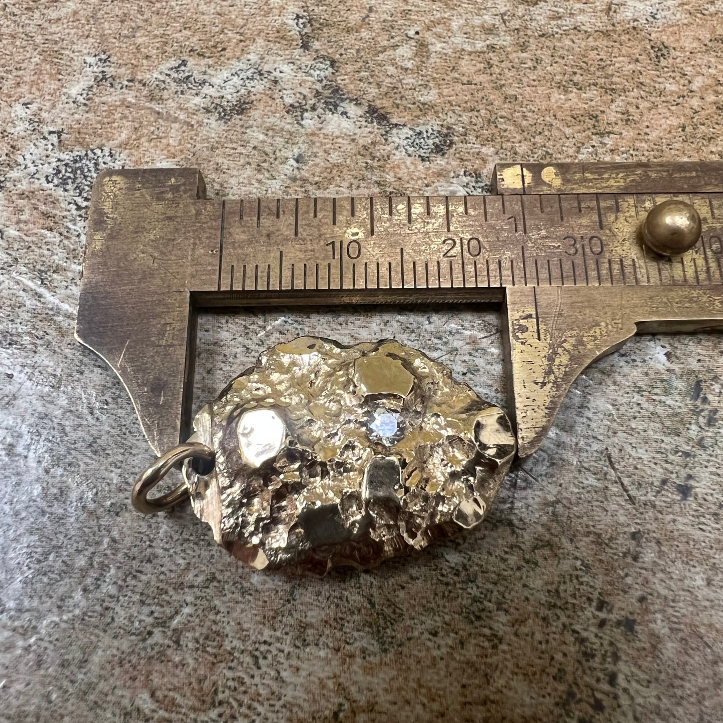 Solid 18k Yellow Gold Natural Diamond Encrusted Nugget Pendant