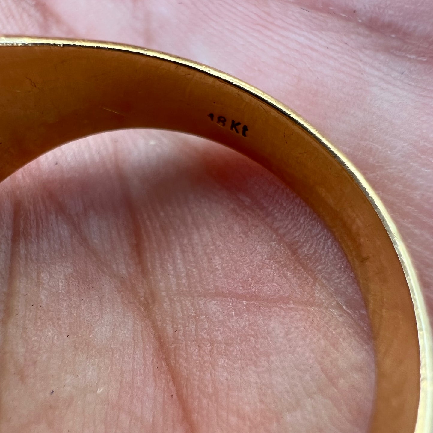 Mid-Century 18k Black Onyx Italian Signet Ring (10.5)