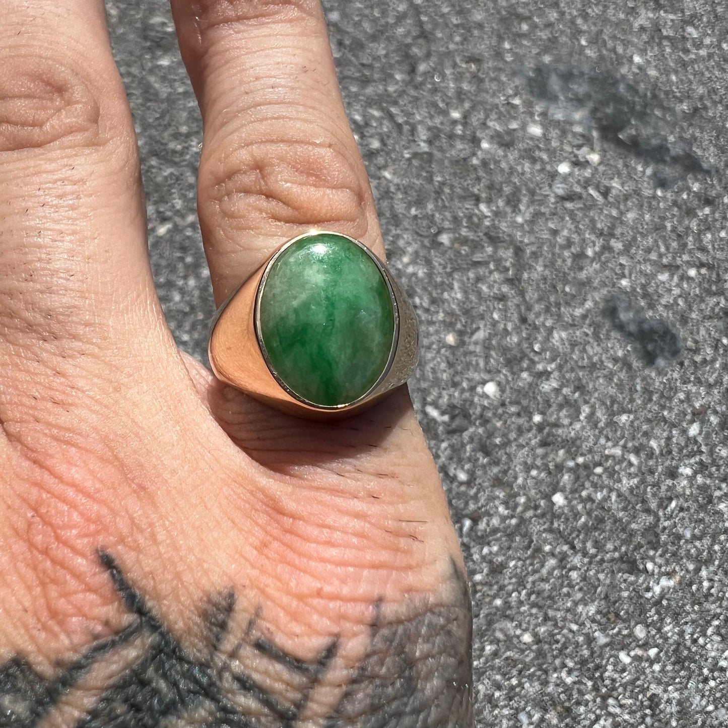 Vintage 14k Jade Comfort Fit Signet Ring (7)