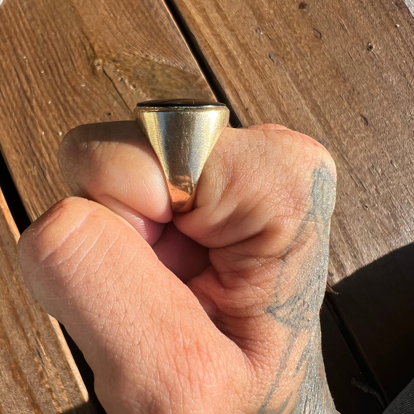 1970’s 14k Yellow Gold Large Back Onyx Oval Signet Ring (Size:10)