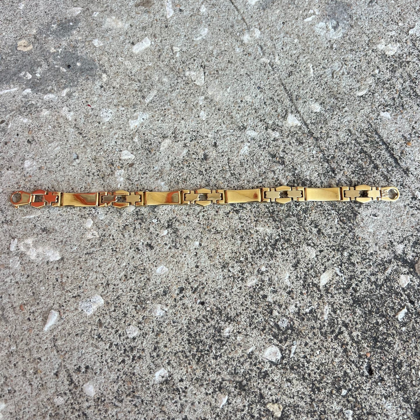 1980’s/90’s Italian 14k And Black Onyx Masculine Link Bracelet