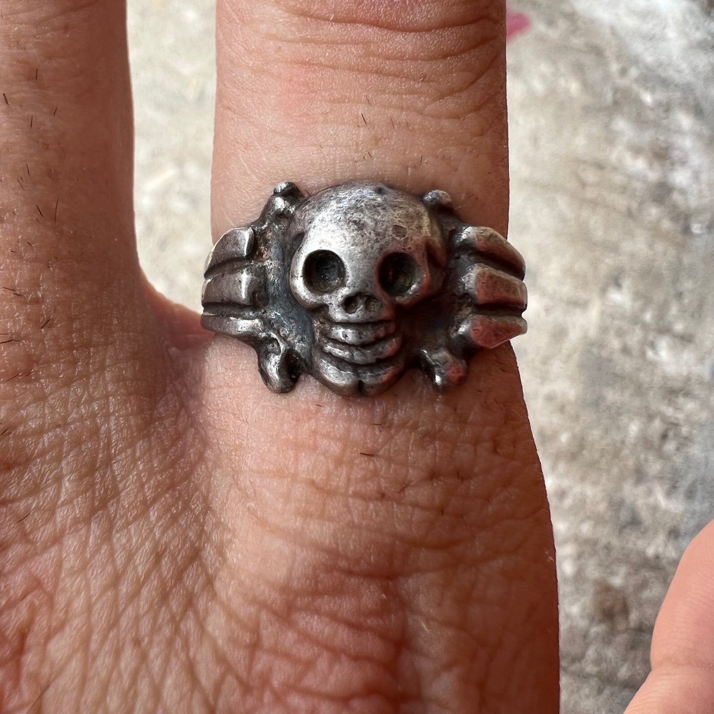 1930’s Sterling Silver Skull And Crossbones Ring