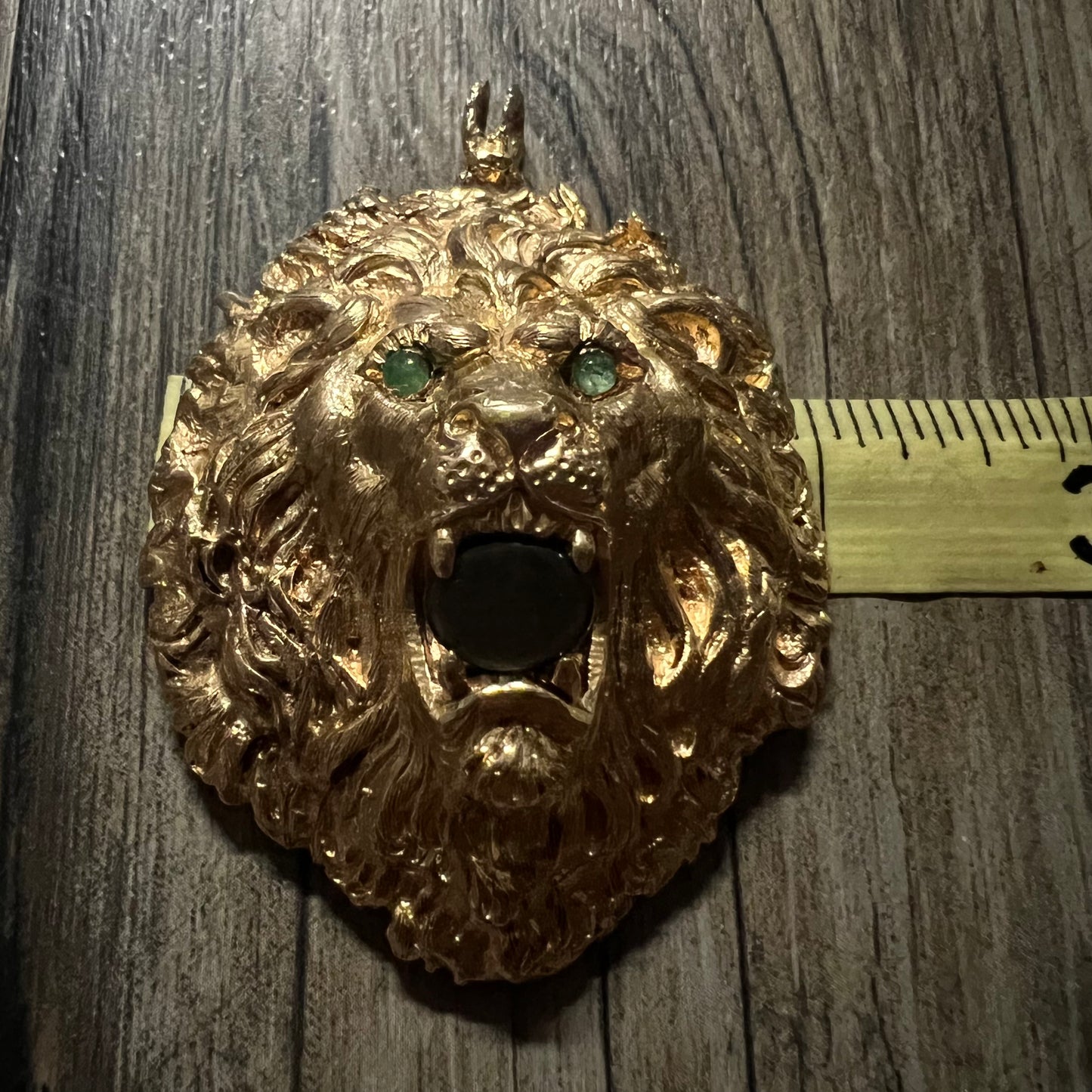 Mid-Century 14k Hand Tooled Heavyweight Large Lion Pendant (51g)