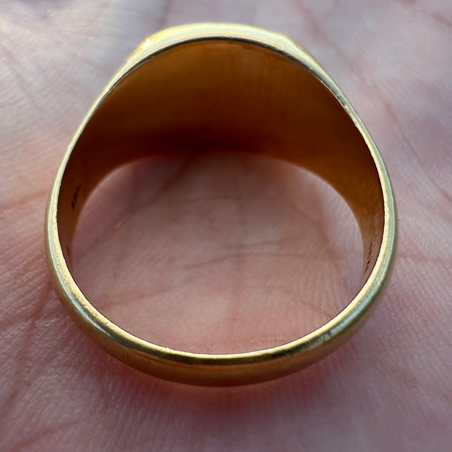Mid-Century 18k Black Onyx Italian Signet Ring (10.5)
