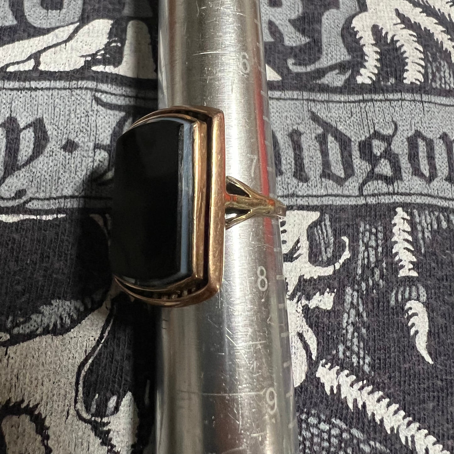 1885 14k Black Agate Ring