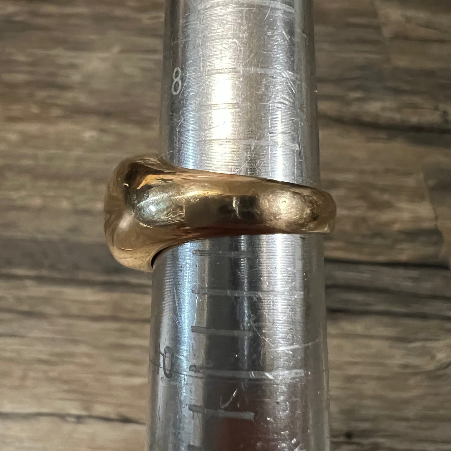 Mid Century 10k Red Spinel Comfort Fit Ring