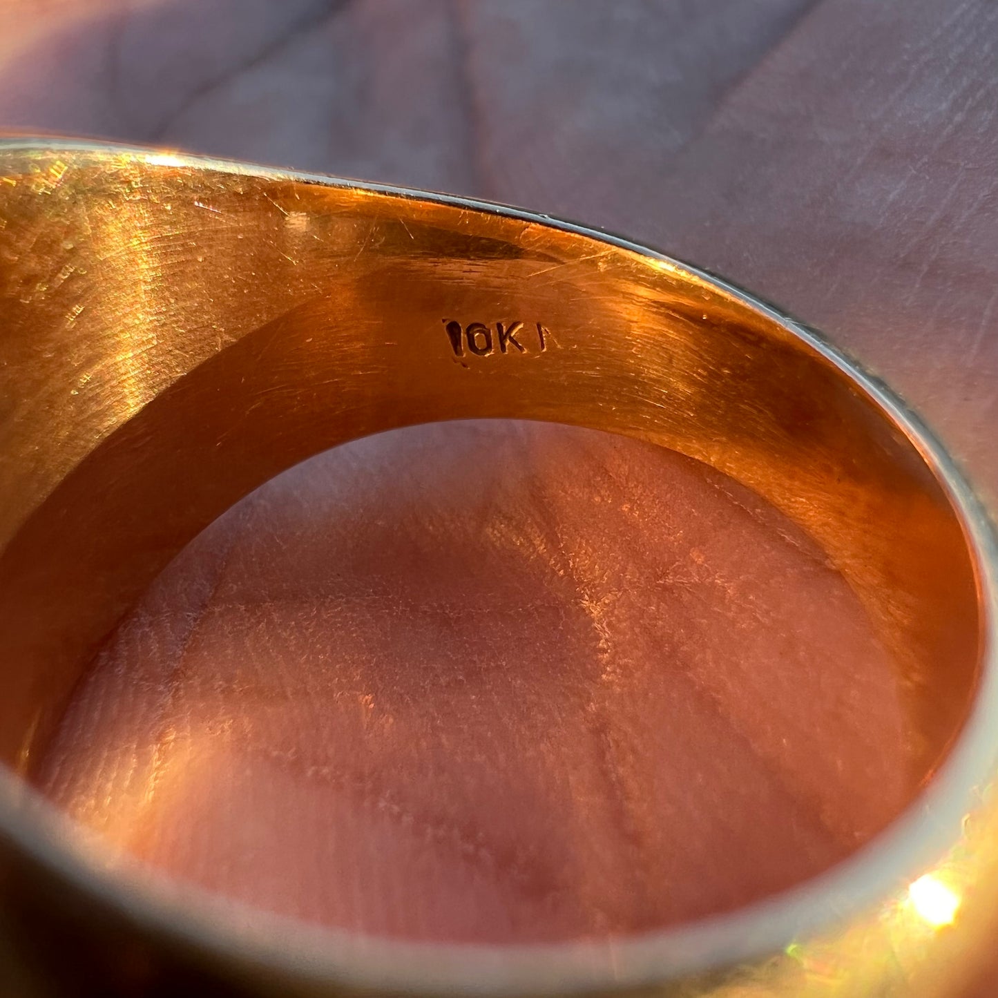 Mid Century 10k Red Spinel Comfort Fit Ring