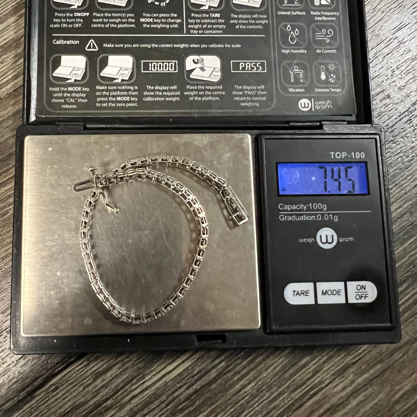 Vintage 10k White Gold Classic 1.75CTW Diamond Tennis Bracelet