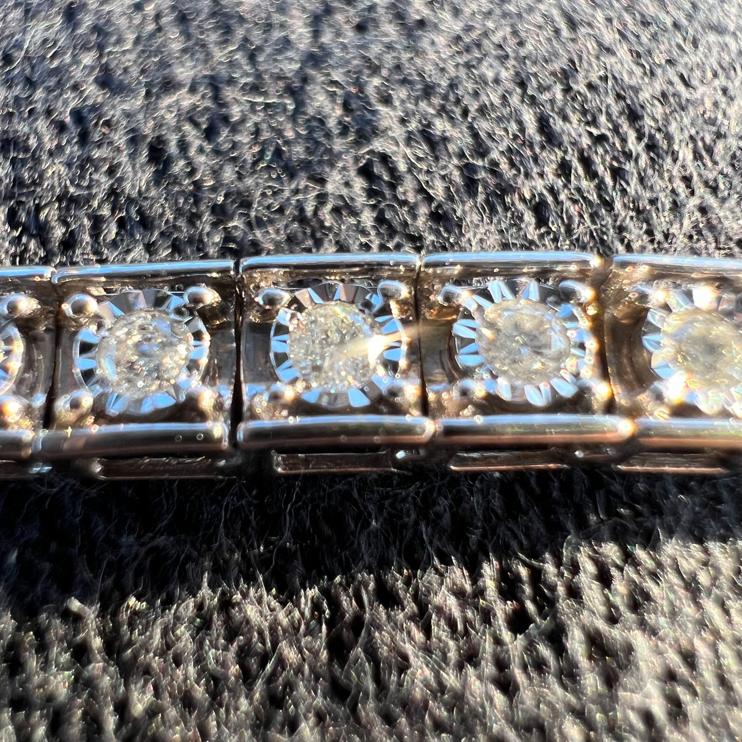 Vintage 10k White Gold Classic 1.75CTW Diamond Tennis Bracelet