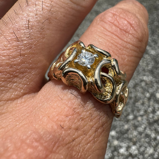Mid-Century Solid 14k Yellow Gold .25ct Natural VS Diamond Interwoven Ring (10)