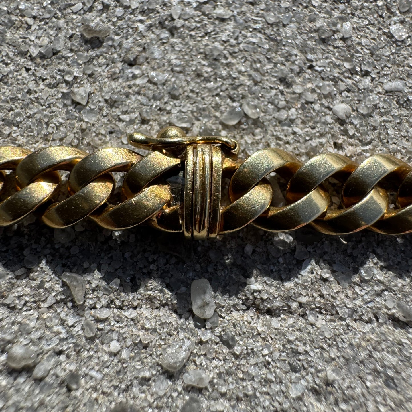 Vintage Solid 18k Yellow Gold 1.0ctw Natural Diamond Encrusted Curb Link Necklace (16”)