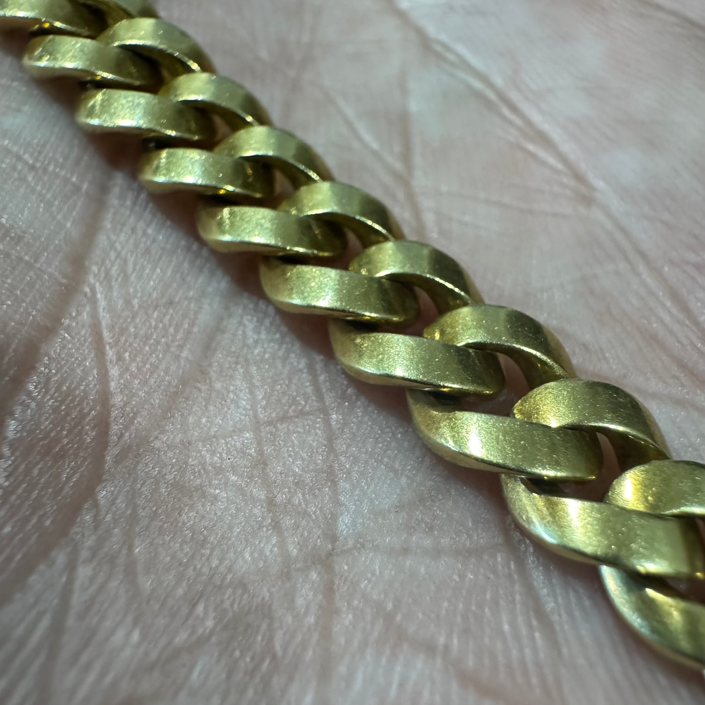 Vintage Solid 18k Yellow Gold 1.0ctw Natural Diamond Encrusted Curb Link Necklace (16”)