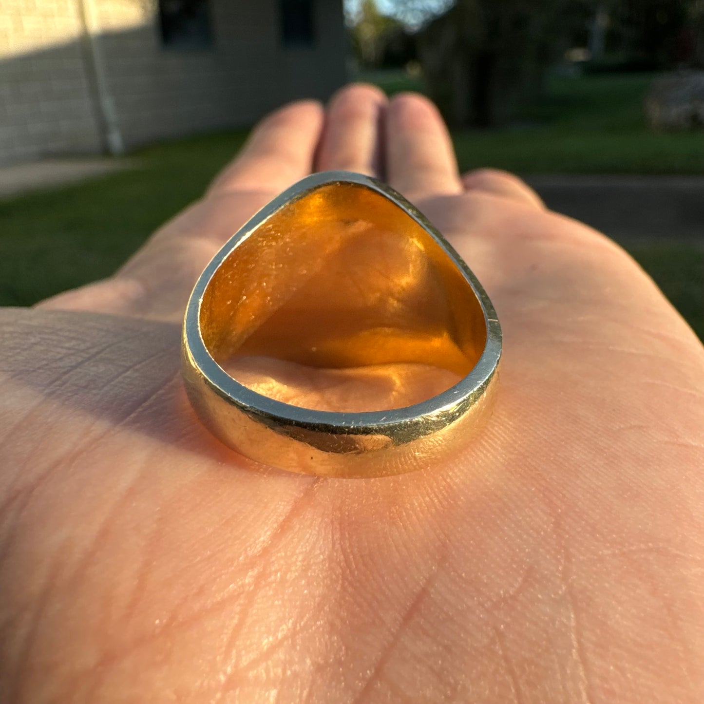 Old Solid 14k Yellow Gold Hand Chased Engraved Crest Signet Ring (10)