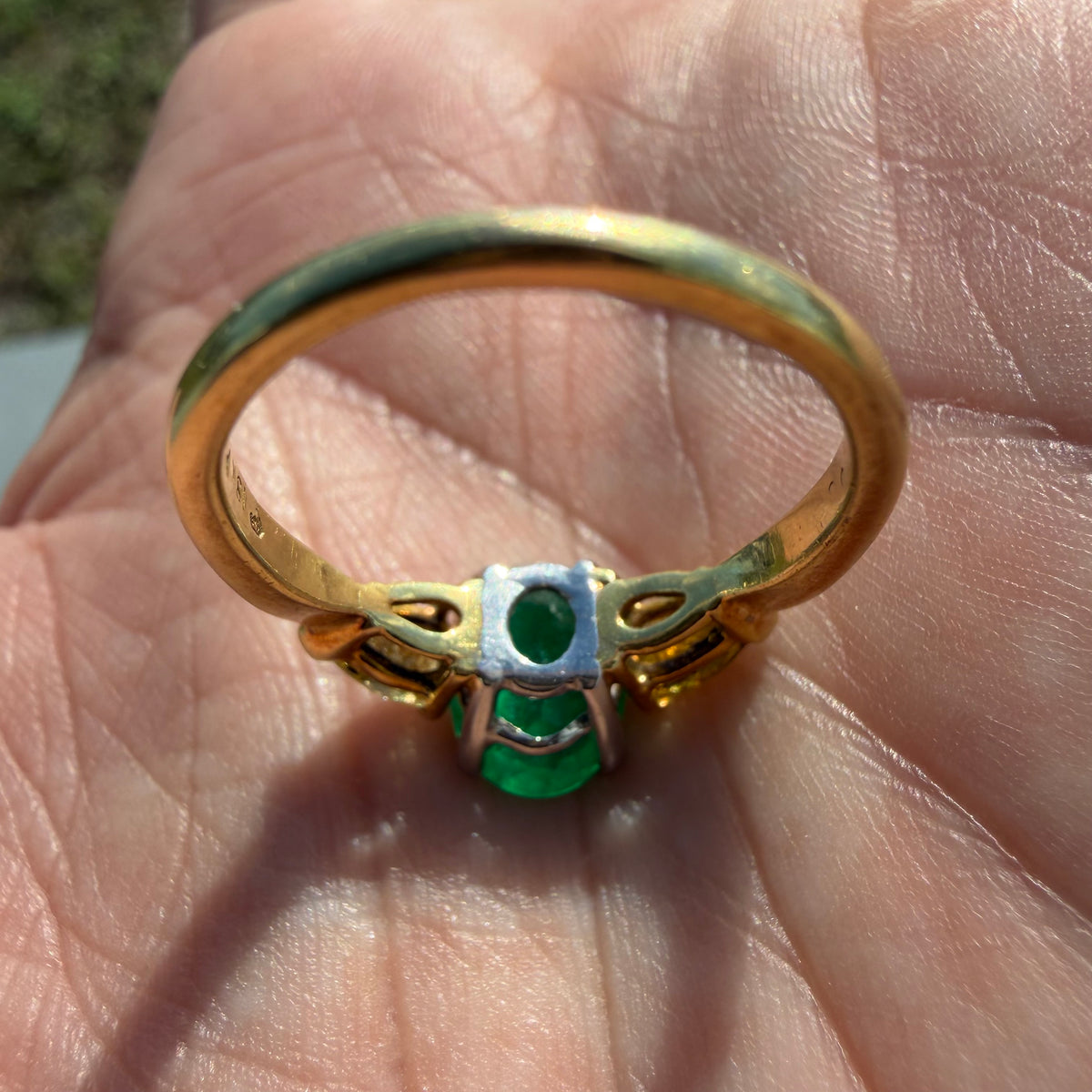 Vintage Solid 18k Yellow Gold and Platinum 2.0ctw Natural Emerald and Fancy Yellow Diamond Trilogy Ring (7.5)