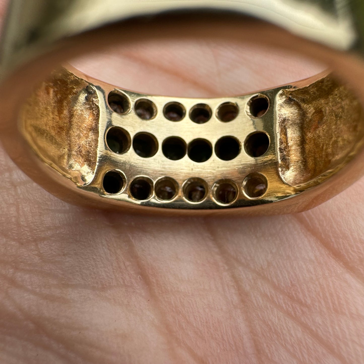 Vintage 14k Yellow Gold Custom Made 1.8ctw Natural Diamond And .90ctw Columbian Emerald Ring (8)