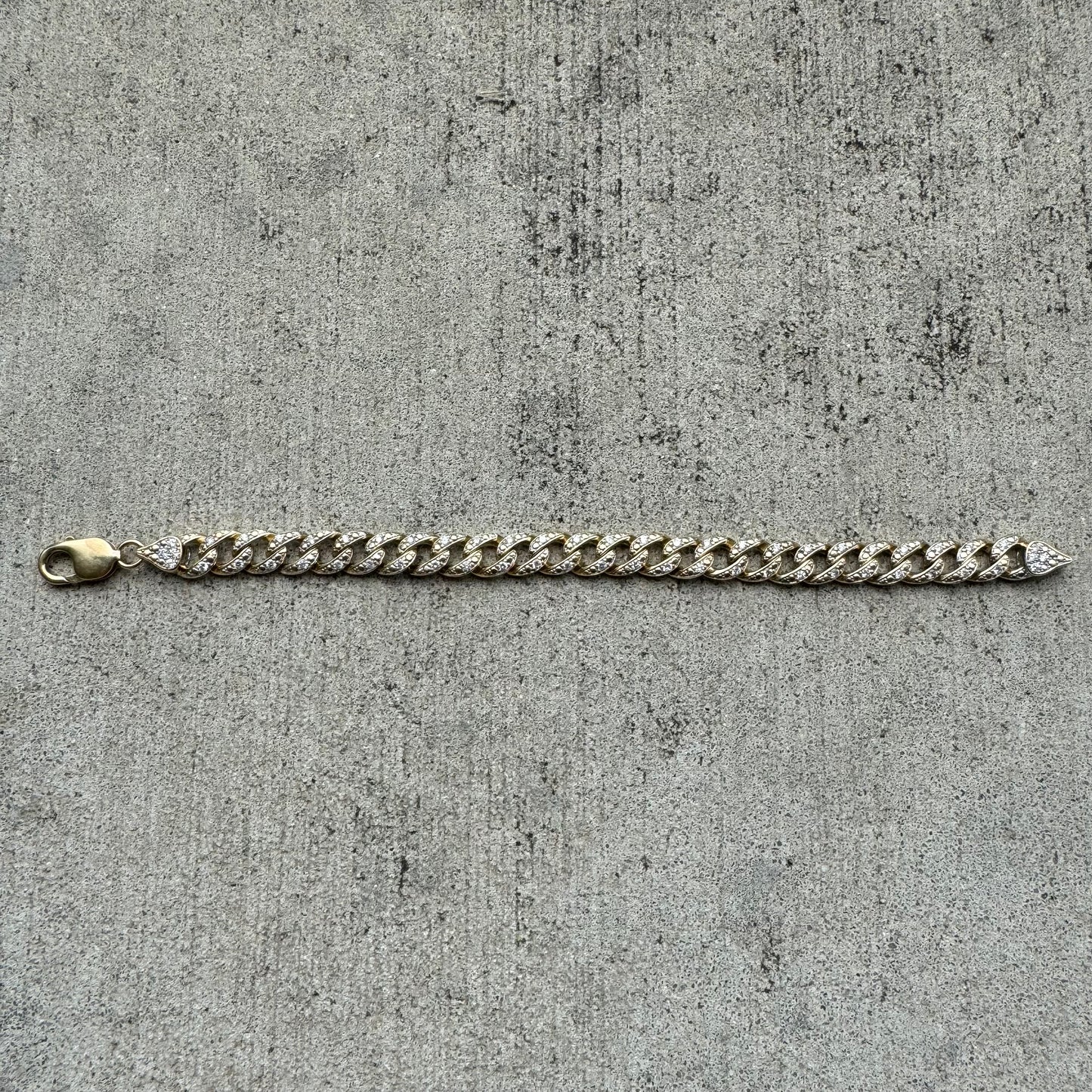 Vintage 2.25CTW Natural Diamond Flooded 10k Yellow Gold Cuban Link Bracelet (8.5”)