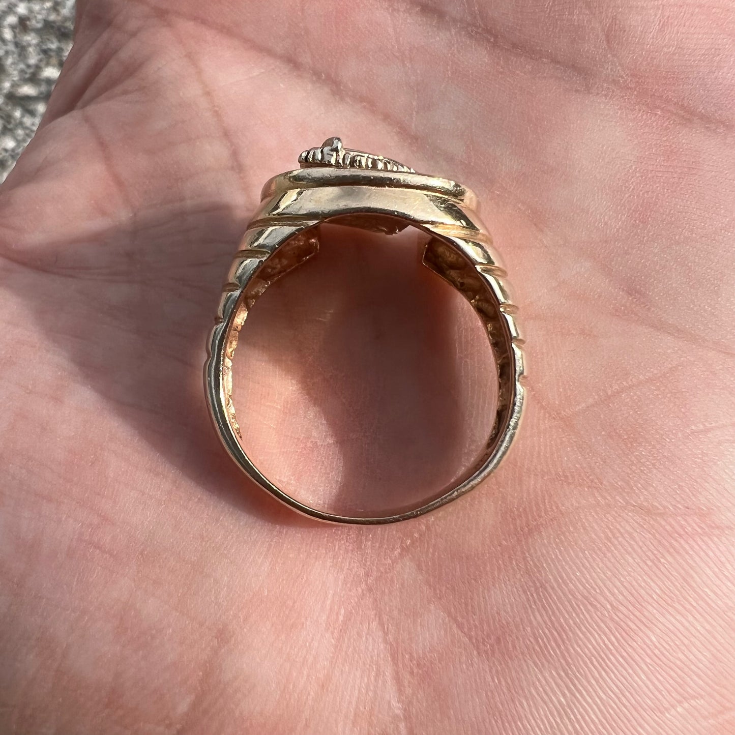 1990’s Solid 14k Gold Good Luck Bucking Stallion Horseshoe Ring (12.5)