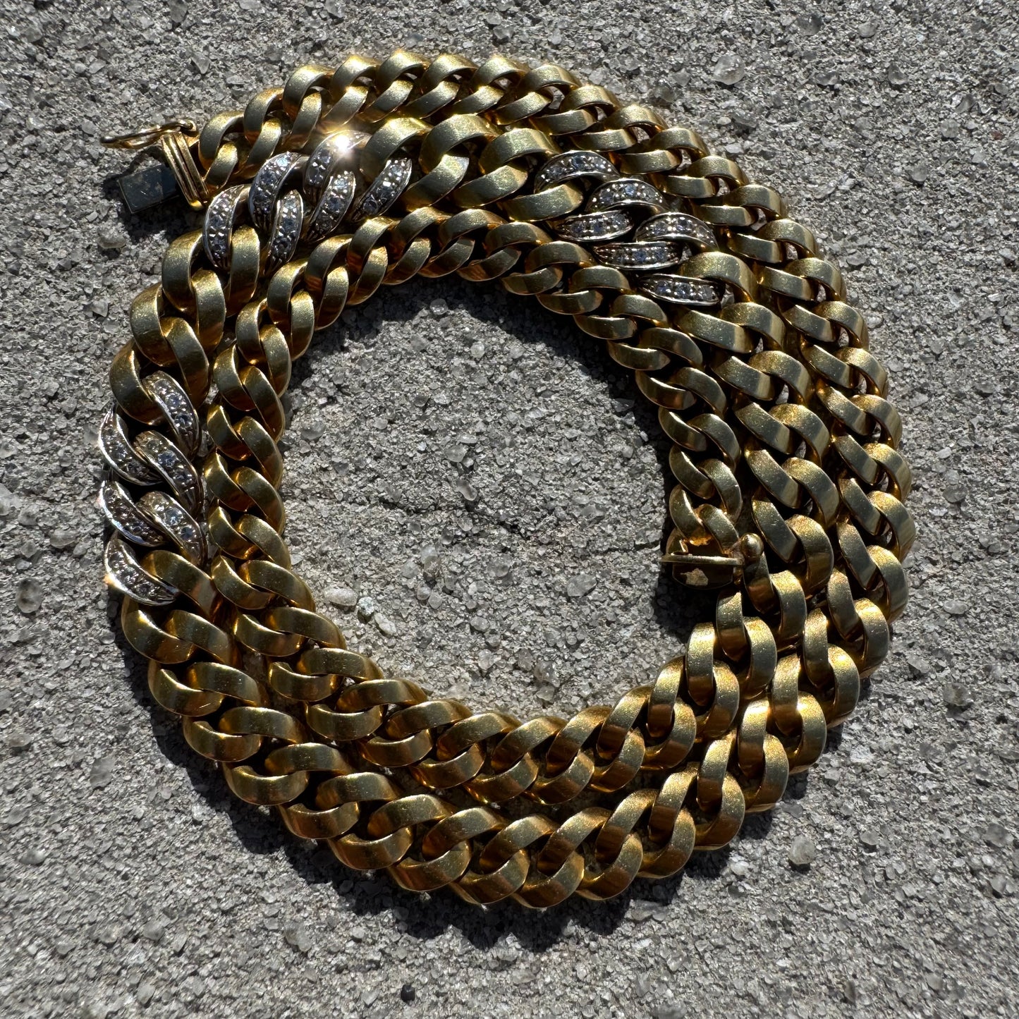 Vintage Solid 18k Yellow Gold 1.0ctw Natural Diamond Encrusted Curb Link Necklace (16”)