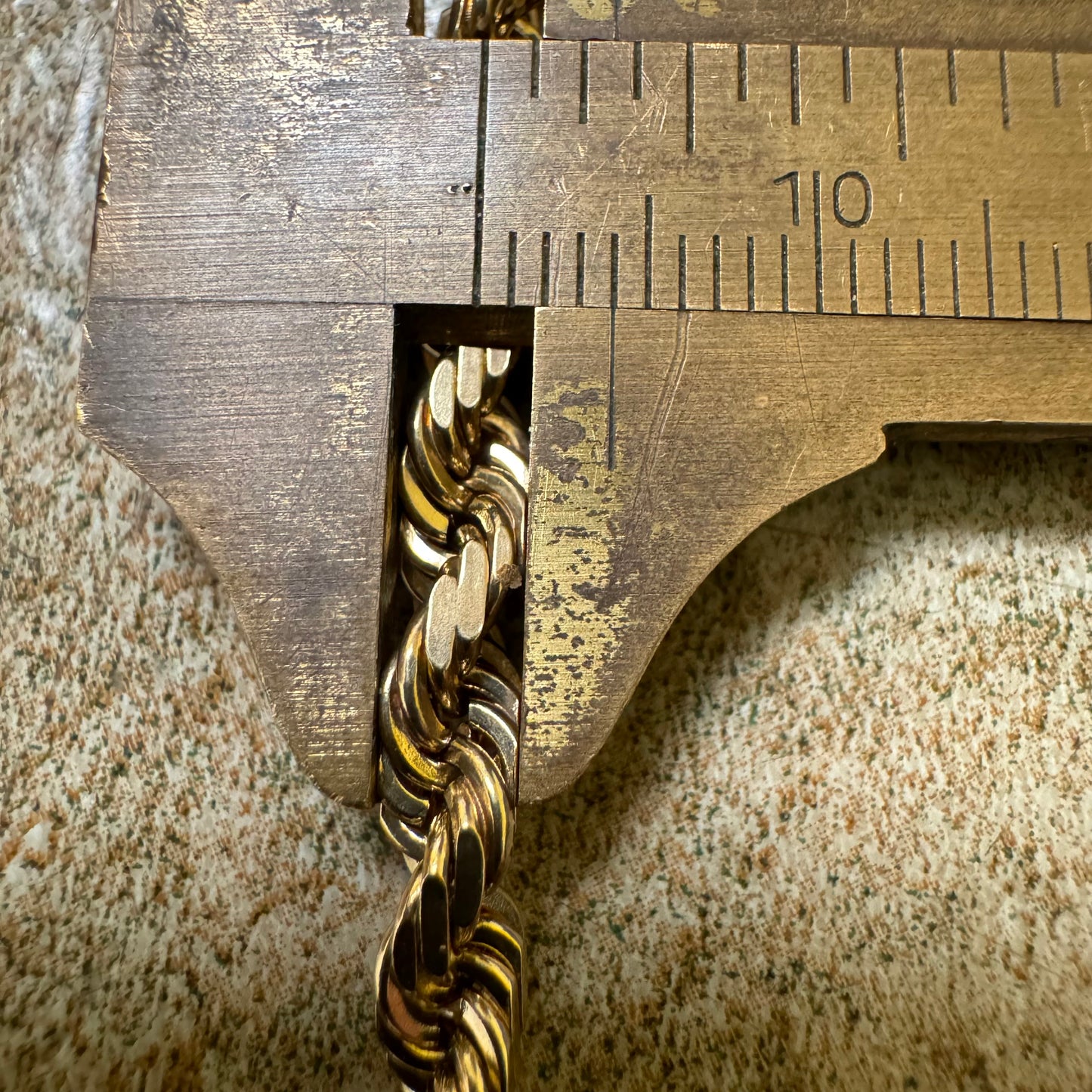 1980’s Solid 14k Yellow Gold Heavyweight Diamondcut Rope Chain Necklace (20.25”)