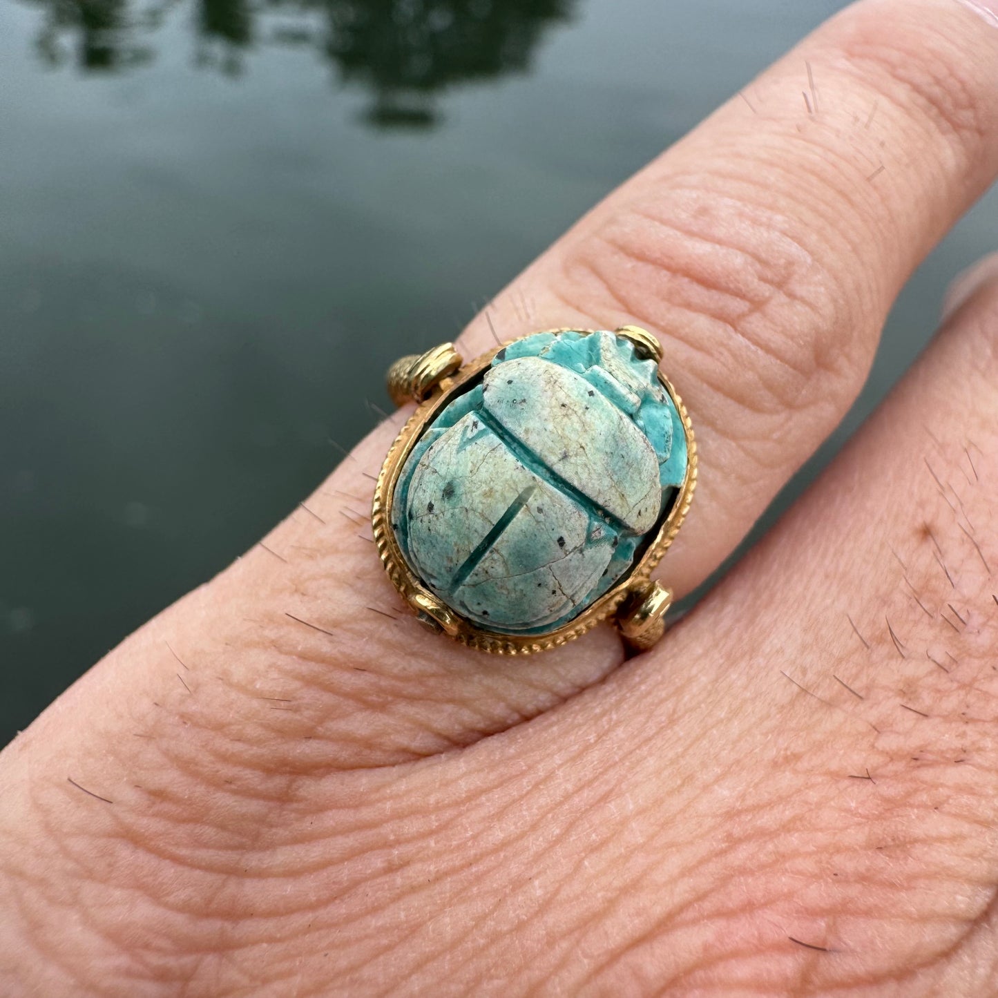 Antique 18k Yellow Gold Ancient Egyptian Faience Carved Scarab Flip Ring (4.25)