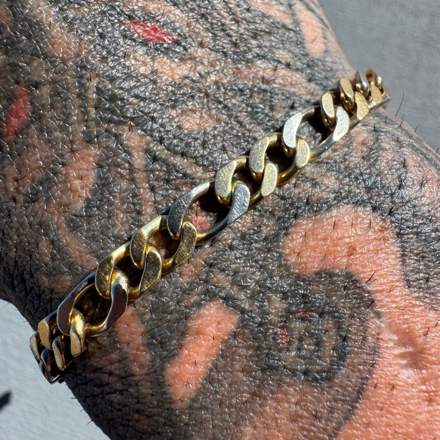 Vintage UnoAerre Solid 18k Two-Tone Yellow & White Gold Curb Link Bracelet (7.5”)