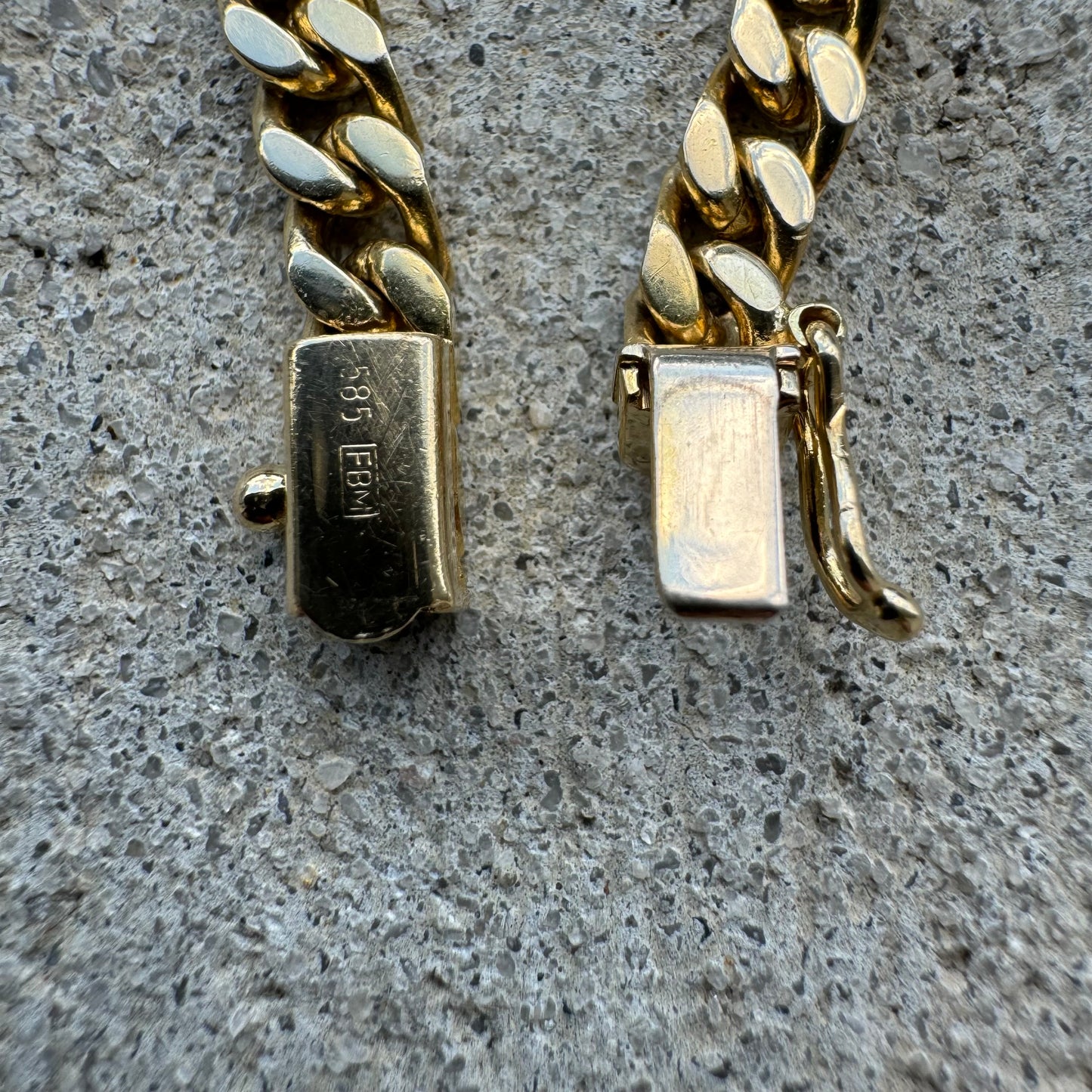 Solid 14k Yellow Gold Cuban Link Bracelet (7.5”)