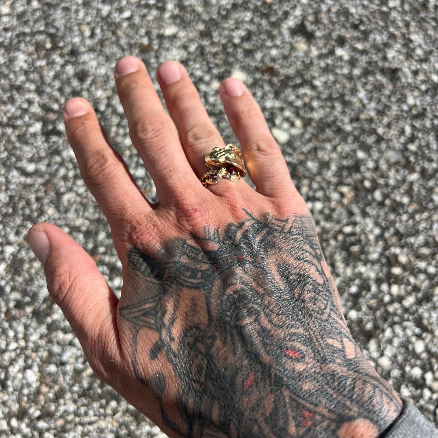 Vintage Custom Made Solid 14k Yellow Gold Natural Diamond And Ruby Encrusted Cobra Ring (7)