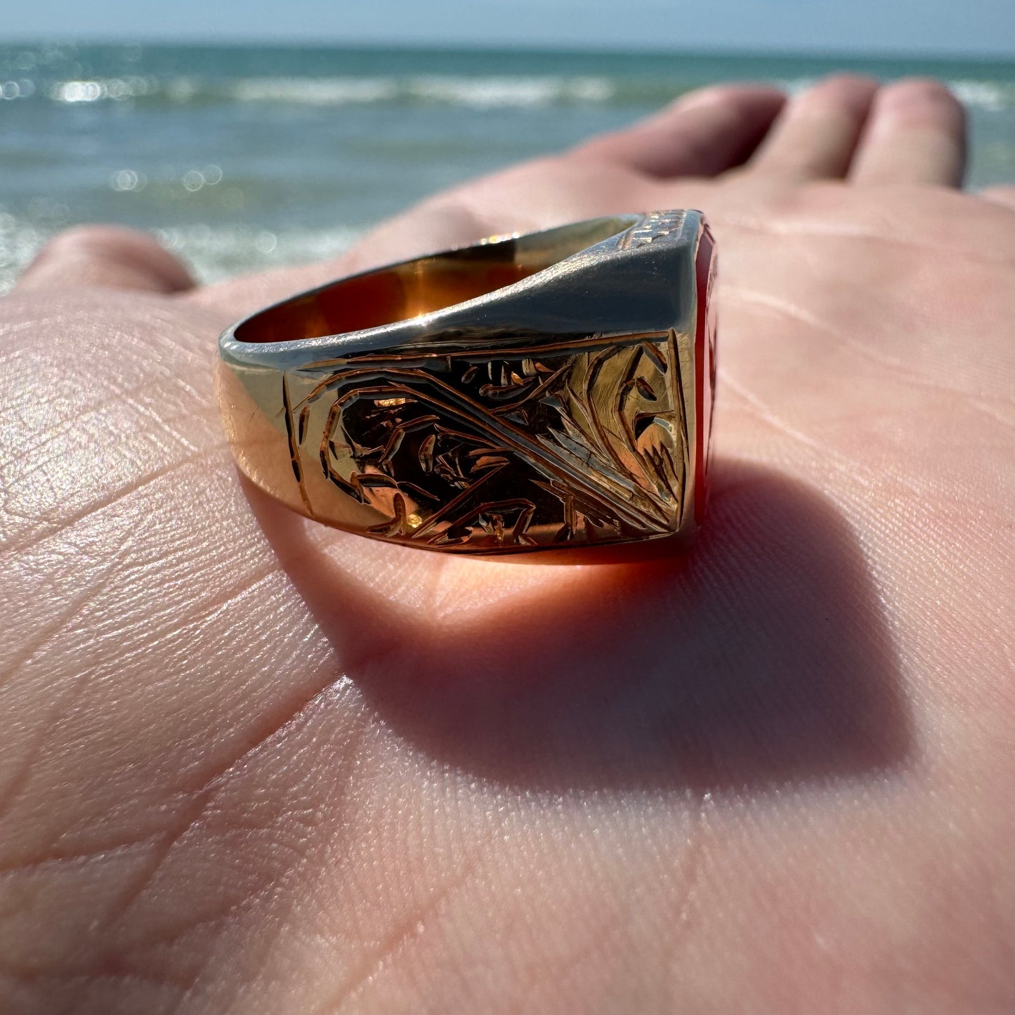 1800’s Victorian 14k Yellow Gold Carnelian Intaglio “Dispatch” Pigeon Post Signet Ring (7-7.5)
