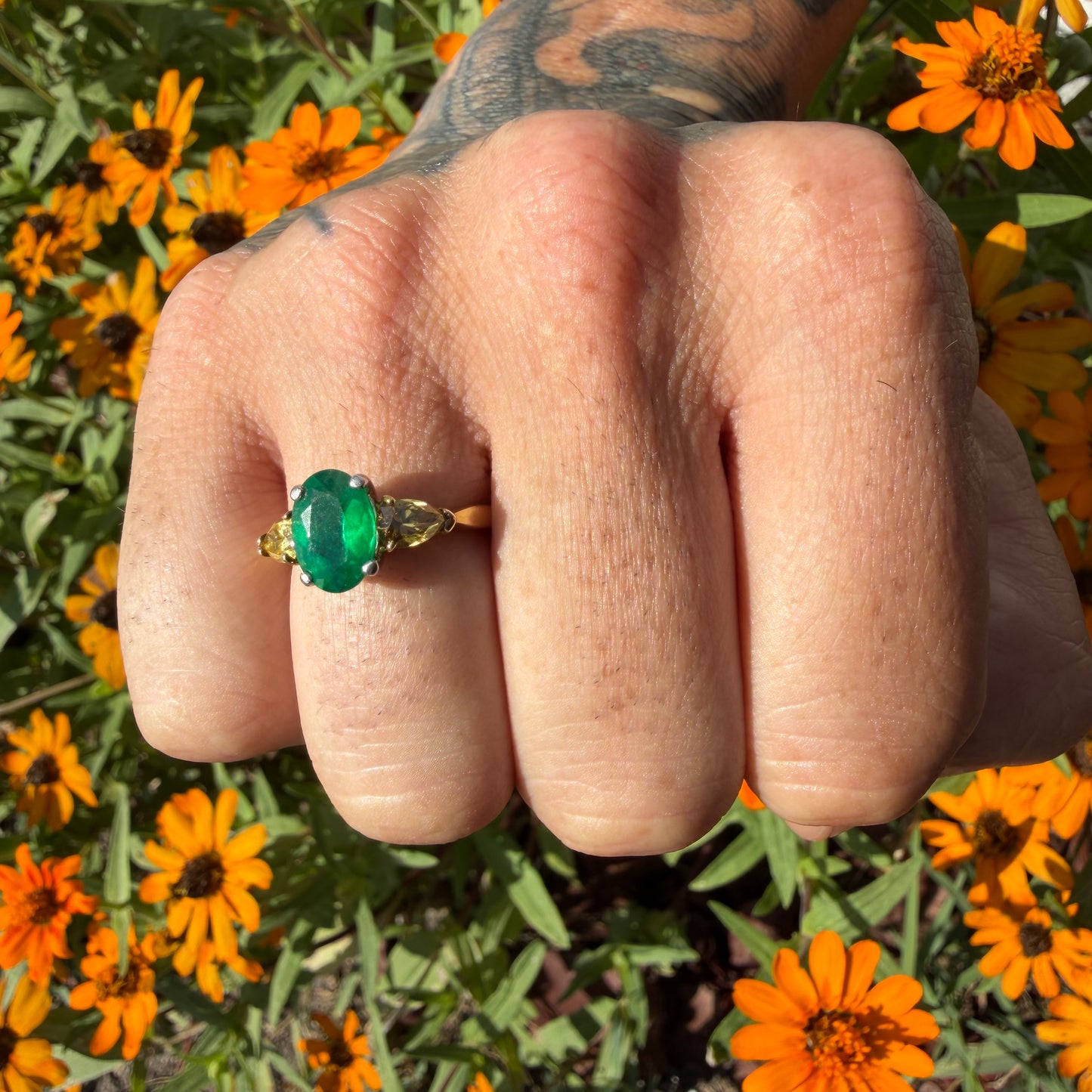 Vintage Solid 18k Yellow Gold and Platinum 2.0ctw Natural Emerald and Fancy Yellow Diamond Trilogy Ring (7.5)