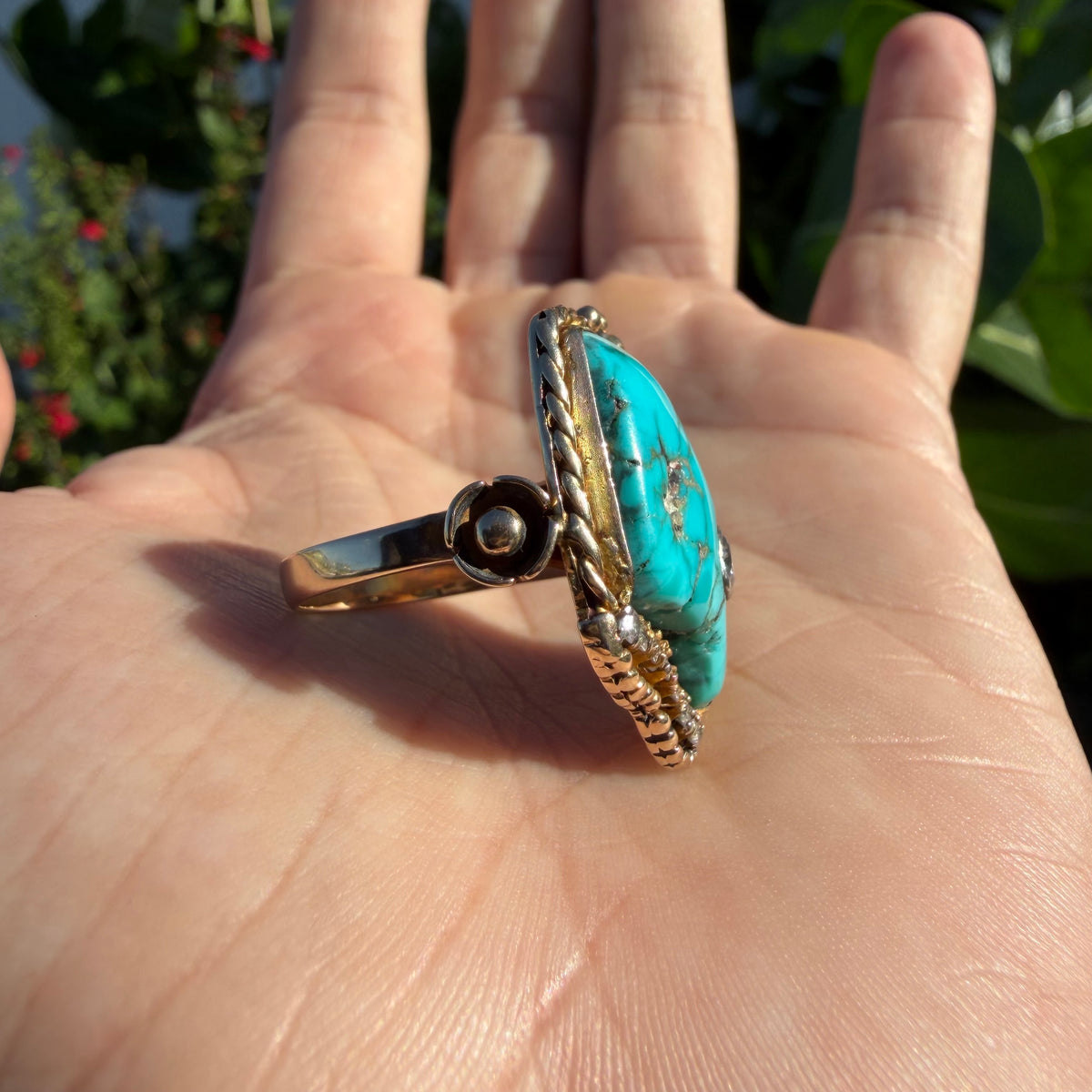 Vintage Handcrafted Solid 14k Yellow Gold Natural Diamond Set Turquoise Ring (8)