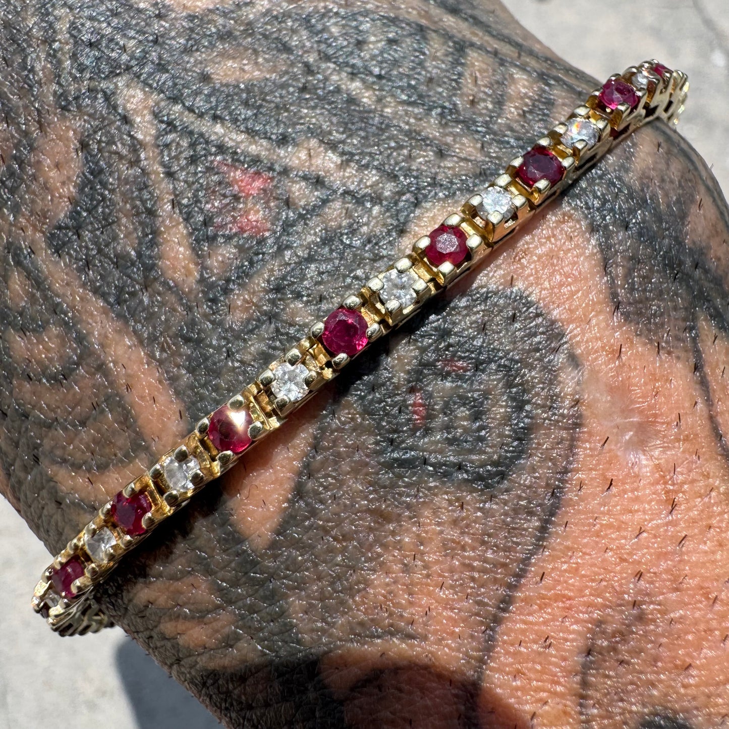 Vintage 14k Yellow Gold 2.5ctw Natural Diamond And Ruby Classic Tennis Bracelet (7.75”)