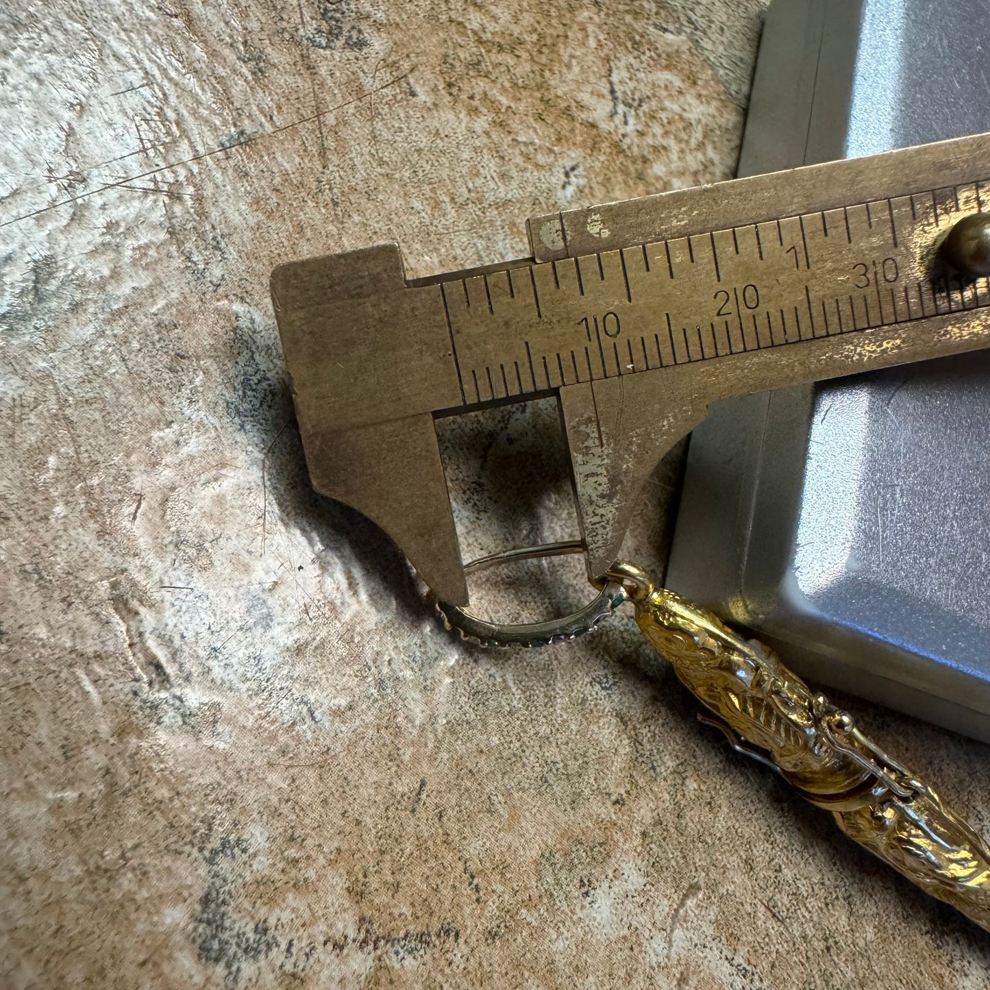 Vintage Pure 24k Solid Gold Asiatic Dragon Knife And Sheath Pendant