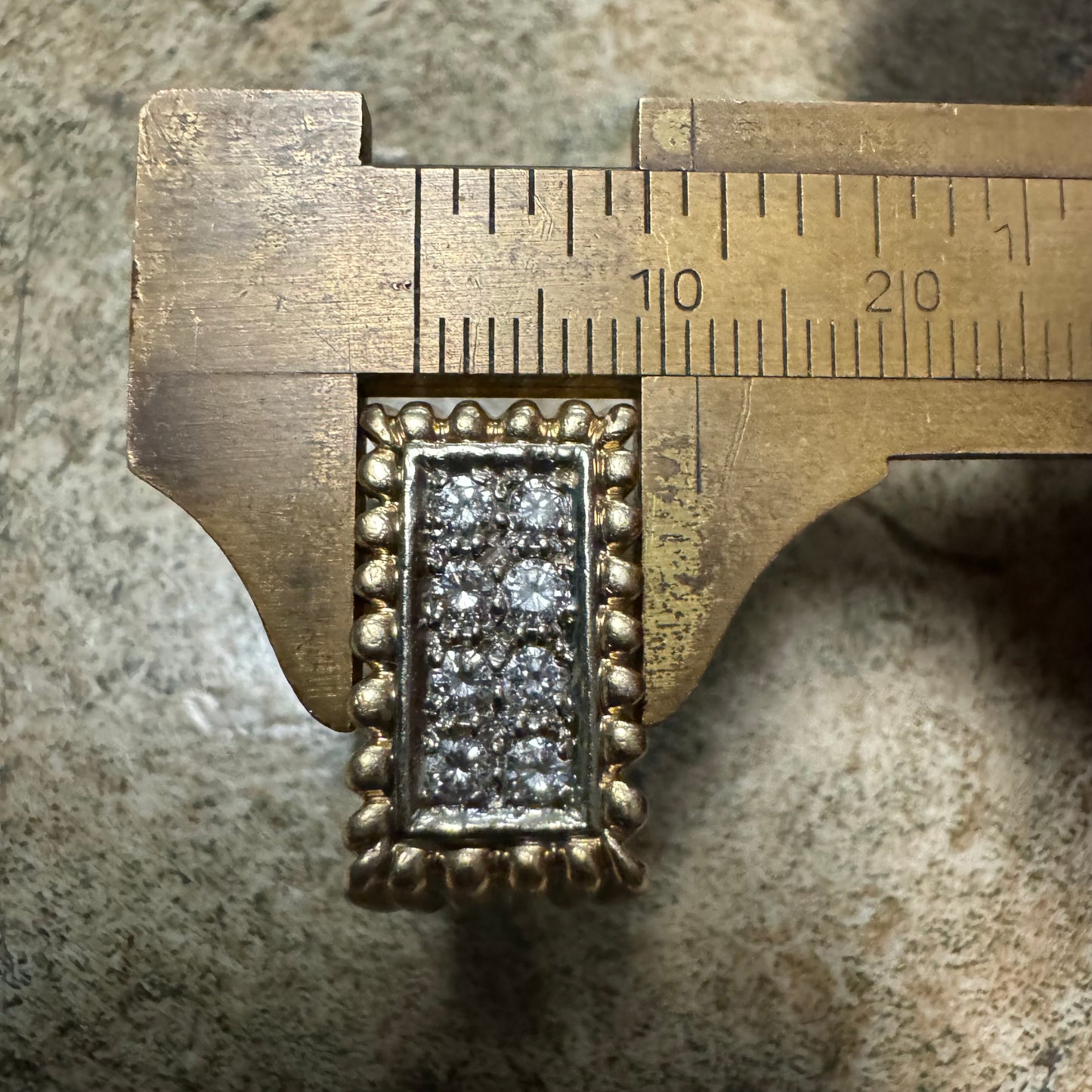 1960’s/70’s Solid 14k Yellow Gold .32CTW Natural VS Diamond Cluster Rectangular Tartelette Ring (9)
