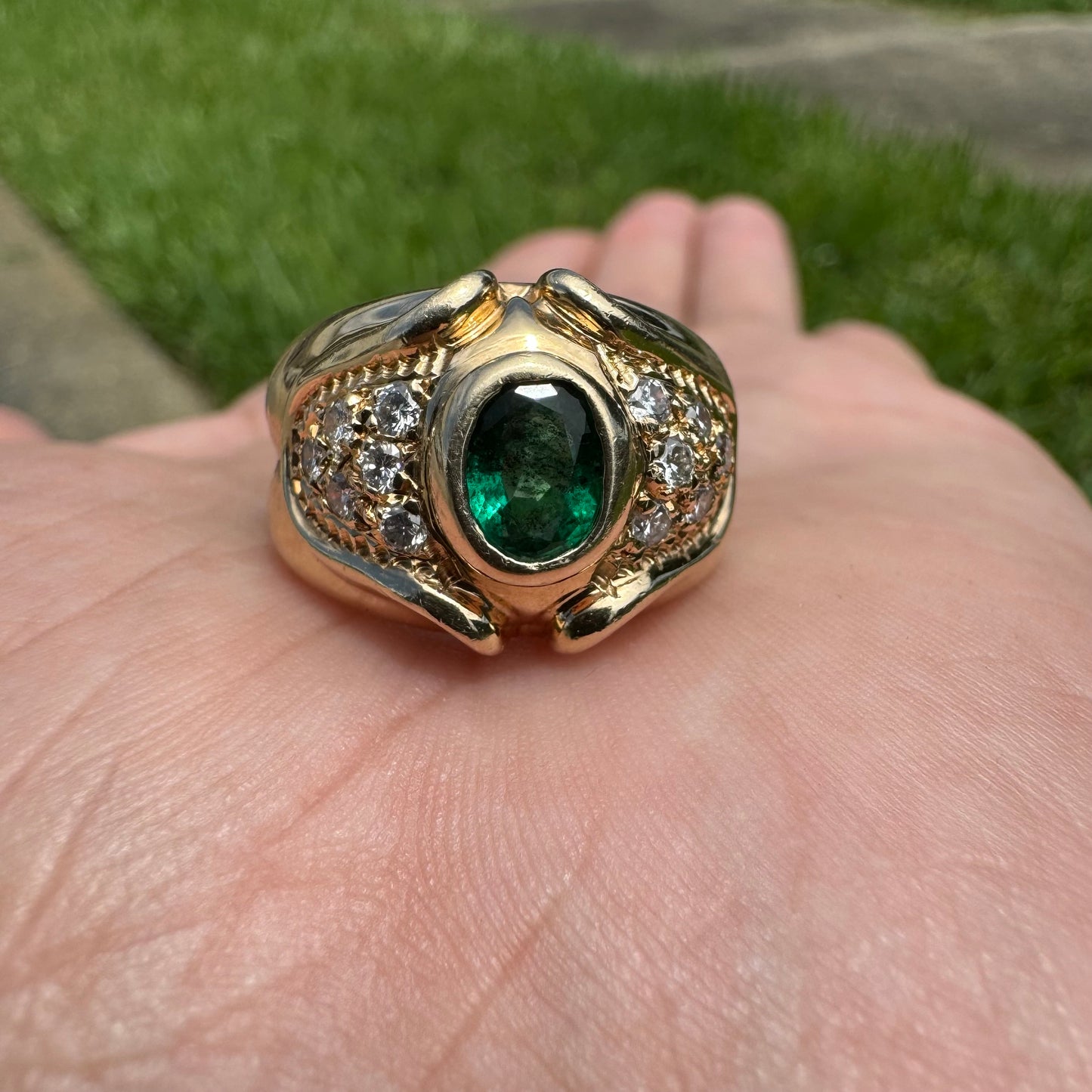 Vintage 14k Yellow Gold .80Ct Natural Columbian Emerald .50Ctw Natural VS Diamond Ring (8)