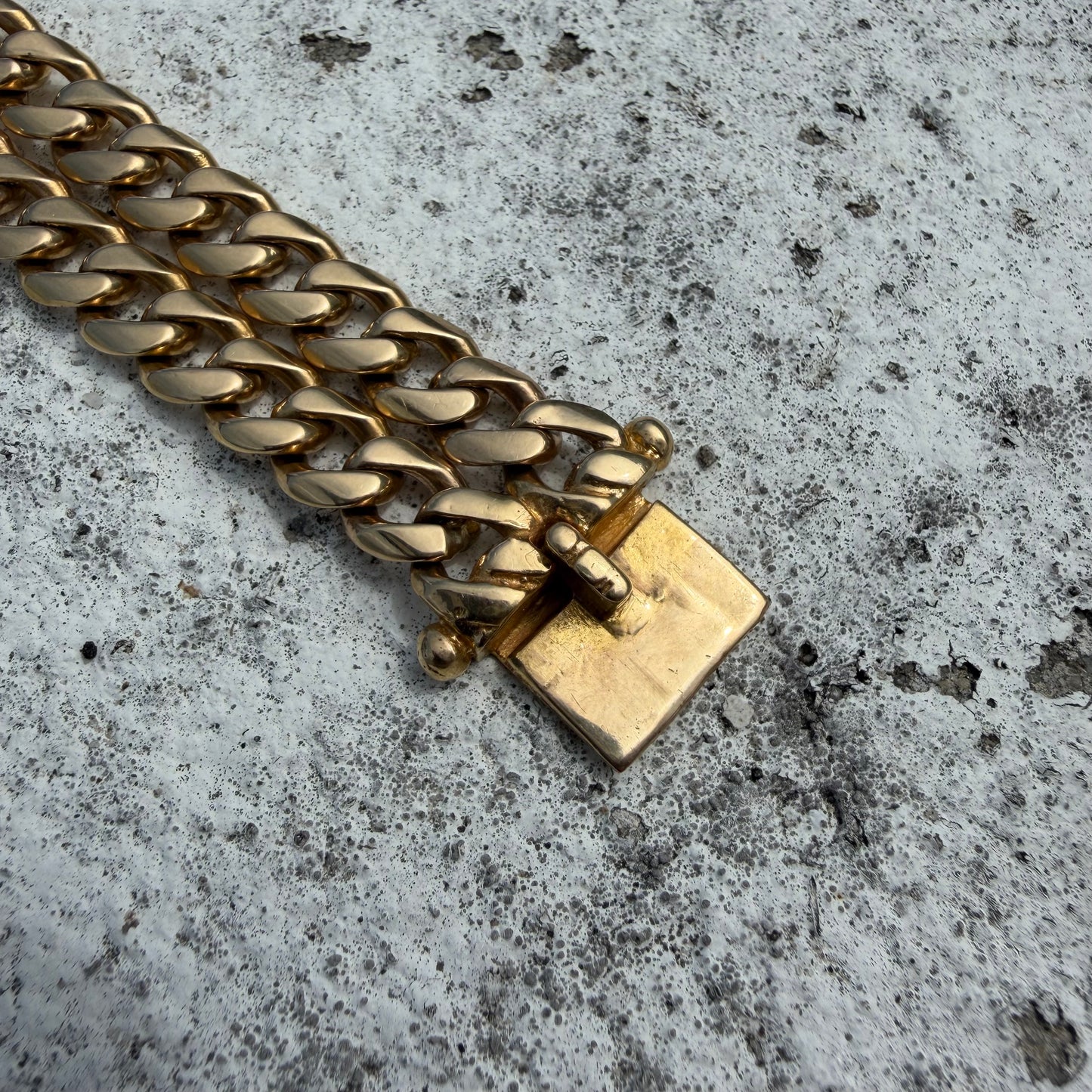 Vintage Solid 18k Yellow Gold Custom Made Heavyweight Harley-Davidson Curb Link ID Bracelet (7.25”)