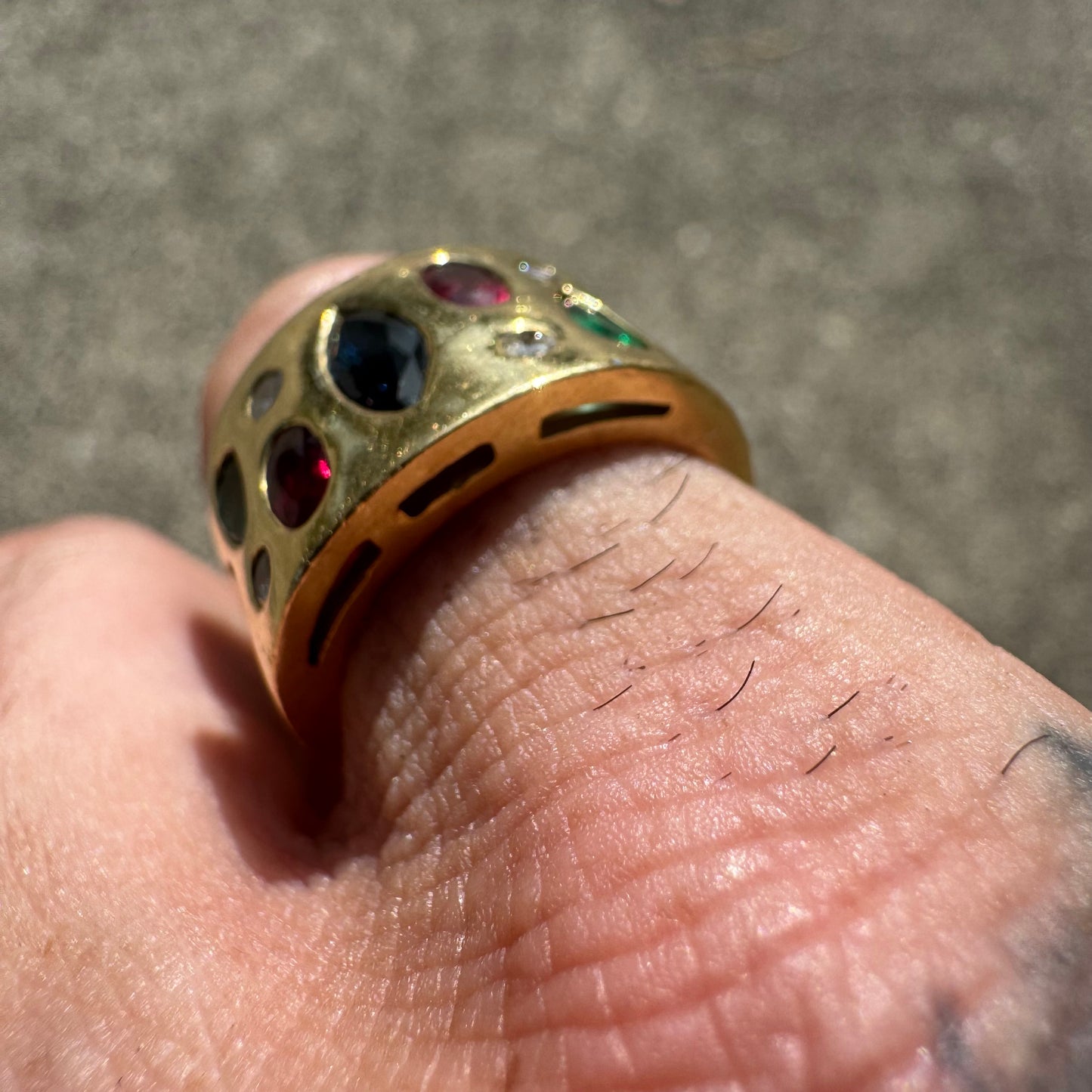 Custom Solid 18k Yellow Gold 2.35ctw Flush Set Natural Sapphire, Ruby, Emerald, And Diamond Tapered Cigar Band (7)