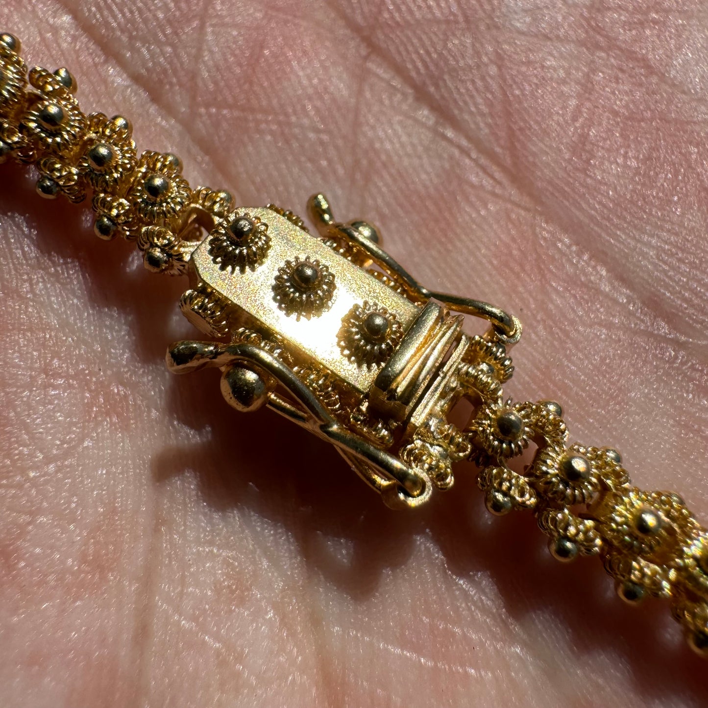 Vintage Solid 18k Yellow Gold Pikun Flower Link Baht Chain Necklace (20.5”)