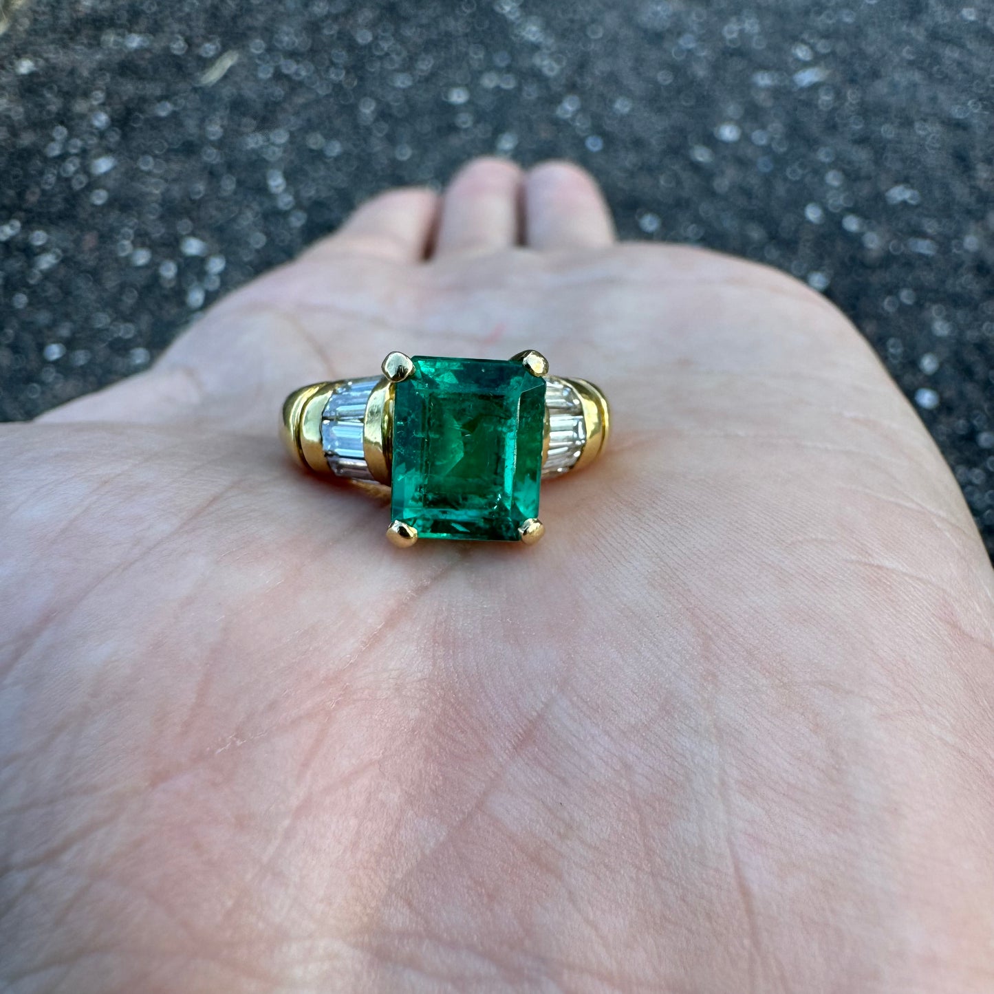 Vintage 4.0ct Emerald 18k Yellow Gold Natural .50ctw Baguette Diamond Ring (7.25)