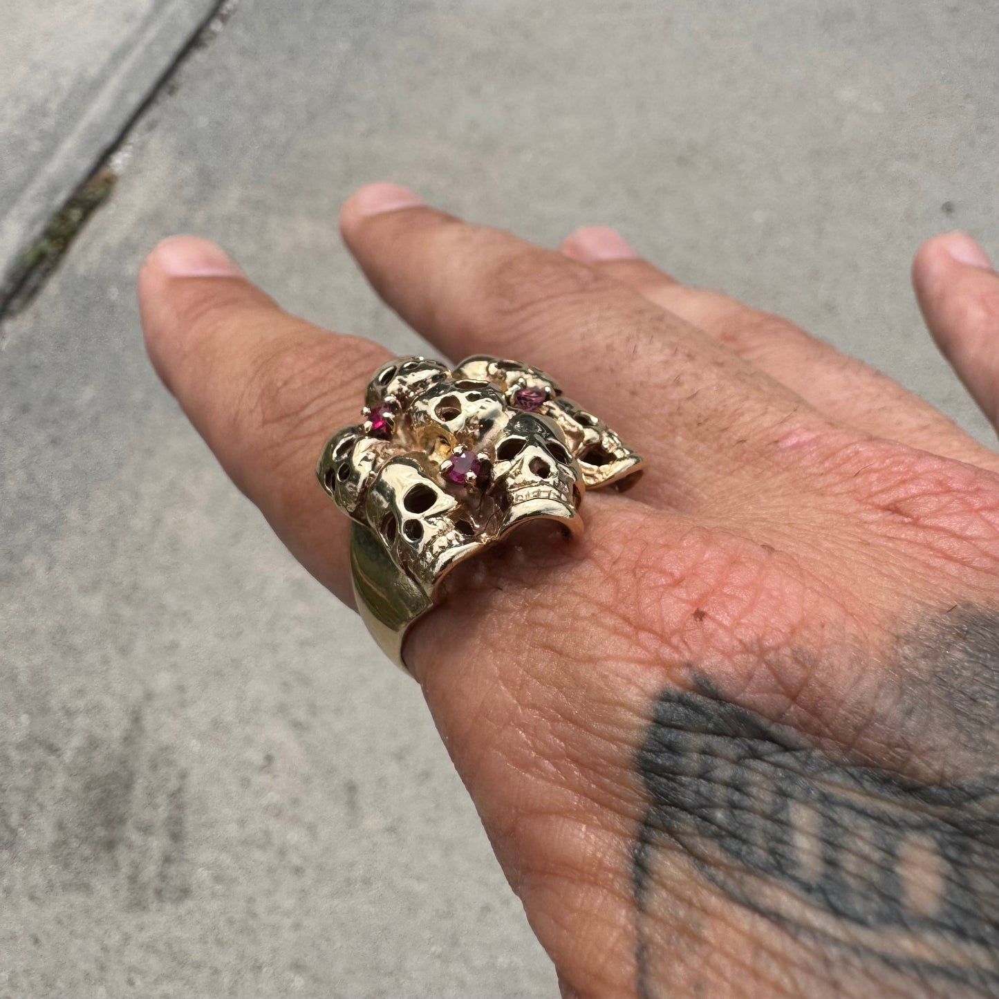 Vintage Solid 14k Yellow Gold Natural Ruby Large Skull Pile Ring (11)